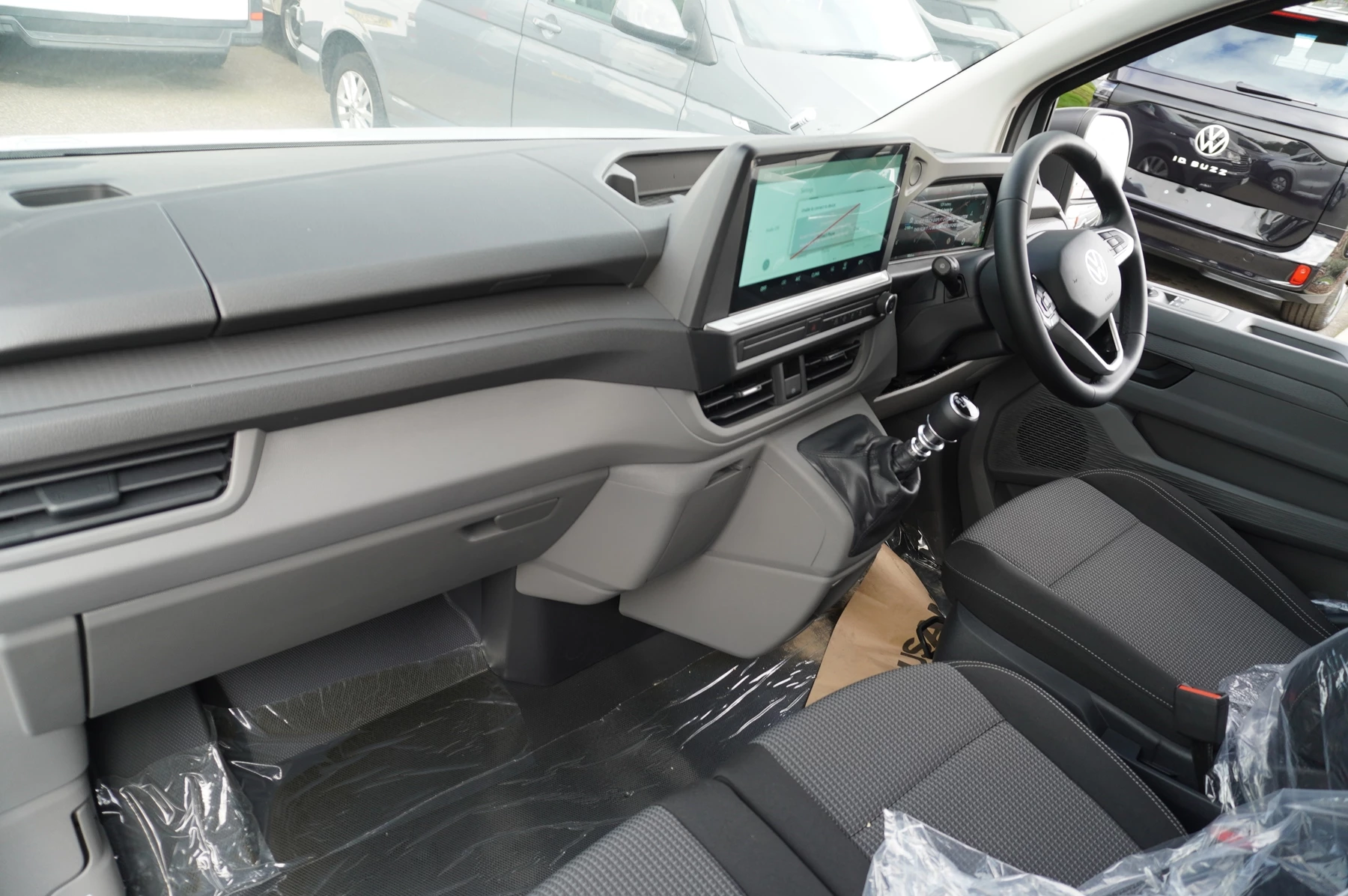 Volkswagen-Transporter-image-5