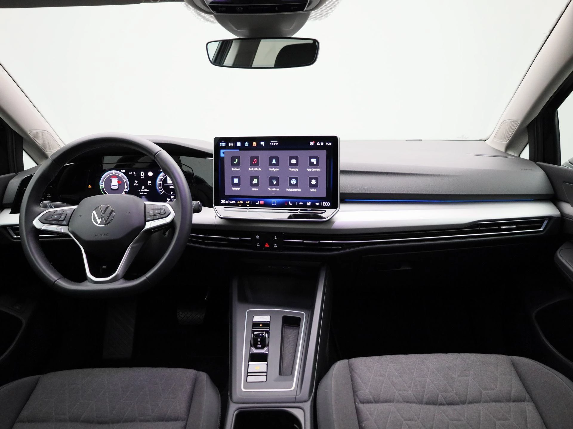 Volkswagen-Golf-image-35