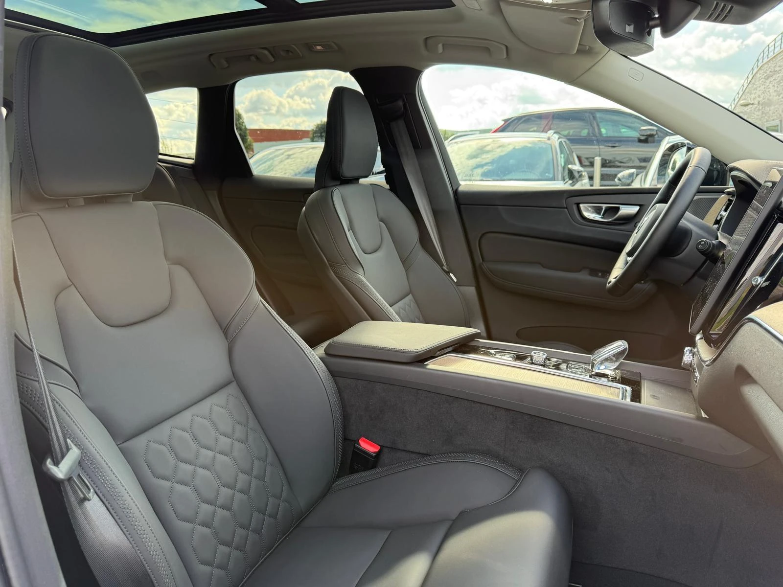 Volvo-XC60-image-8
