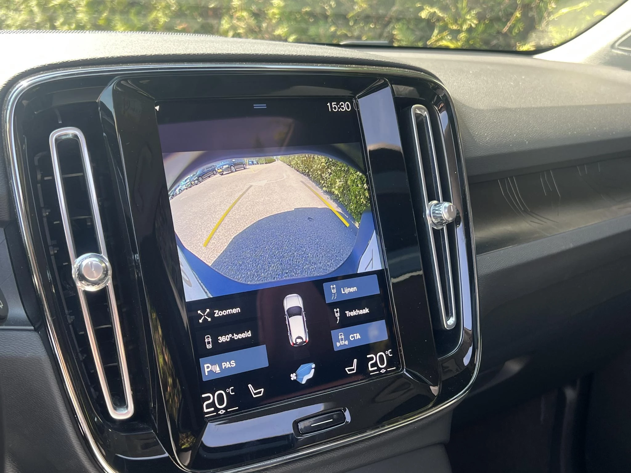 Volvo-XC40-image-28