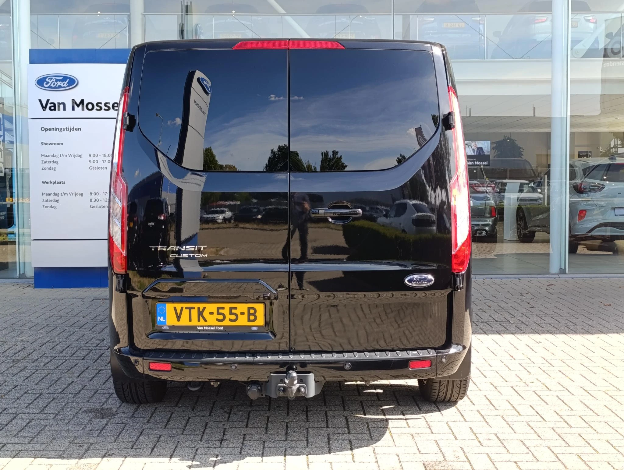 Ford-Transit Custom-image-3