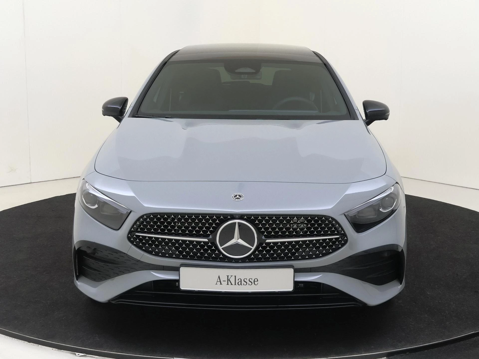 Mercedes-Benz-A-Klasse-image-5