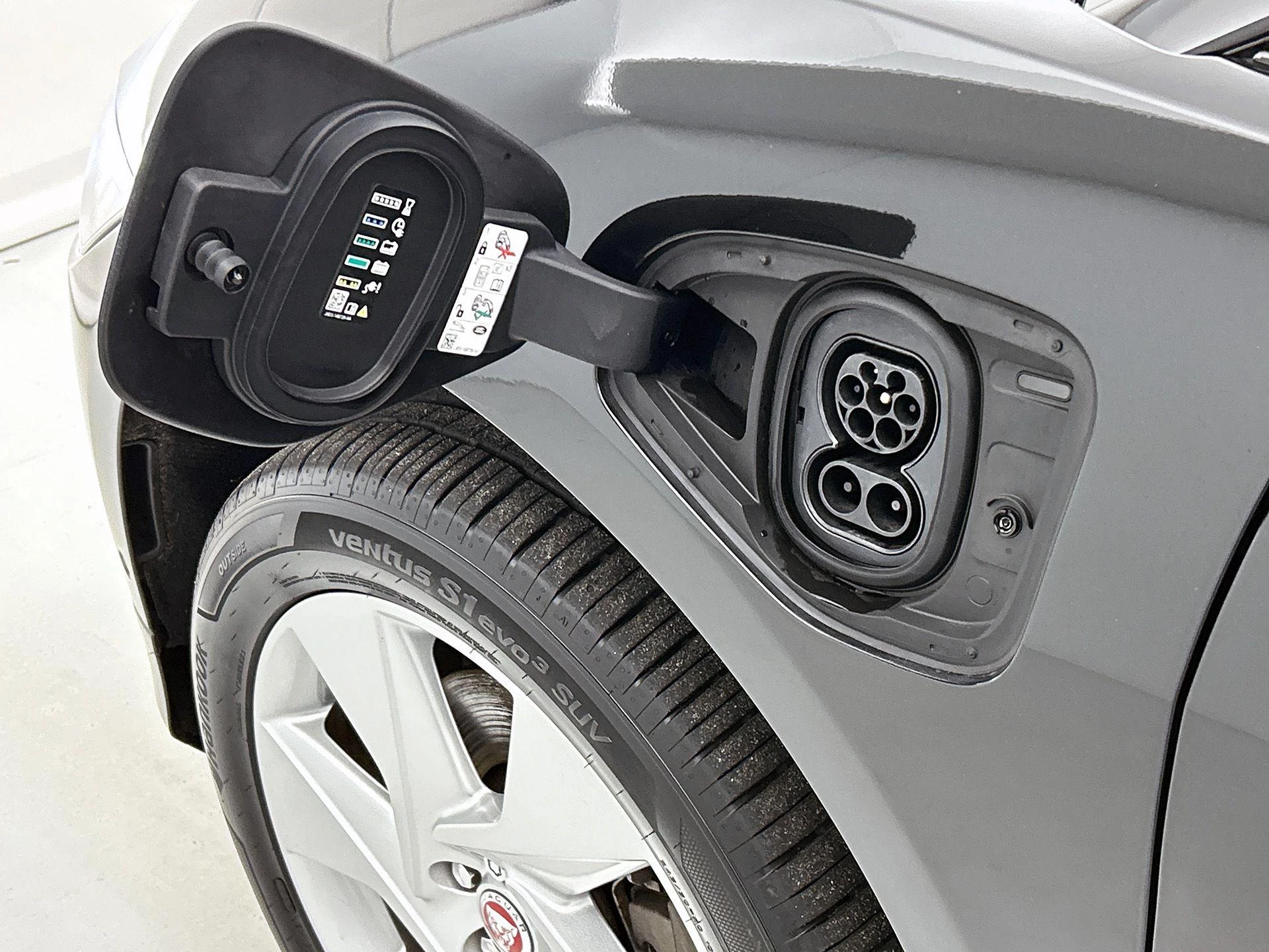 Jaguar-I-PACE-image-22