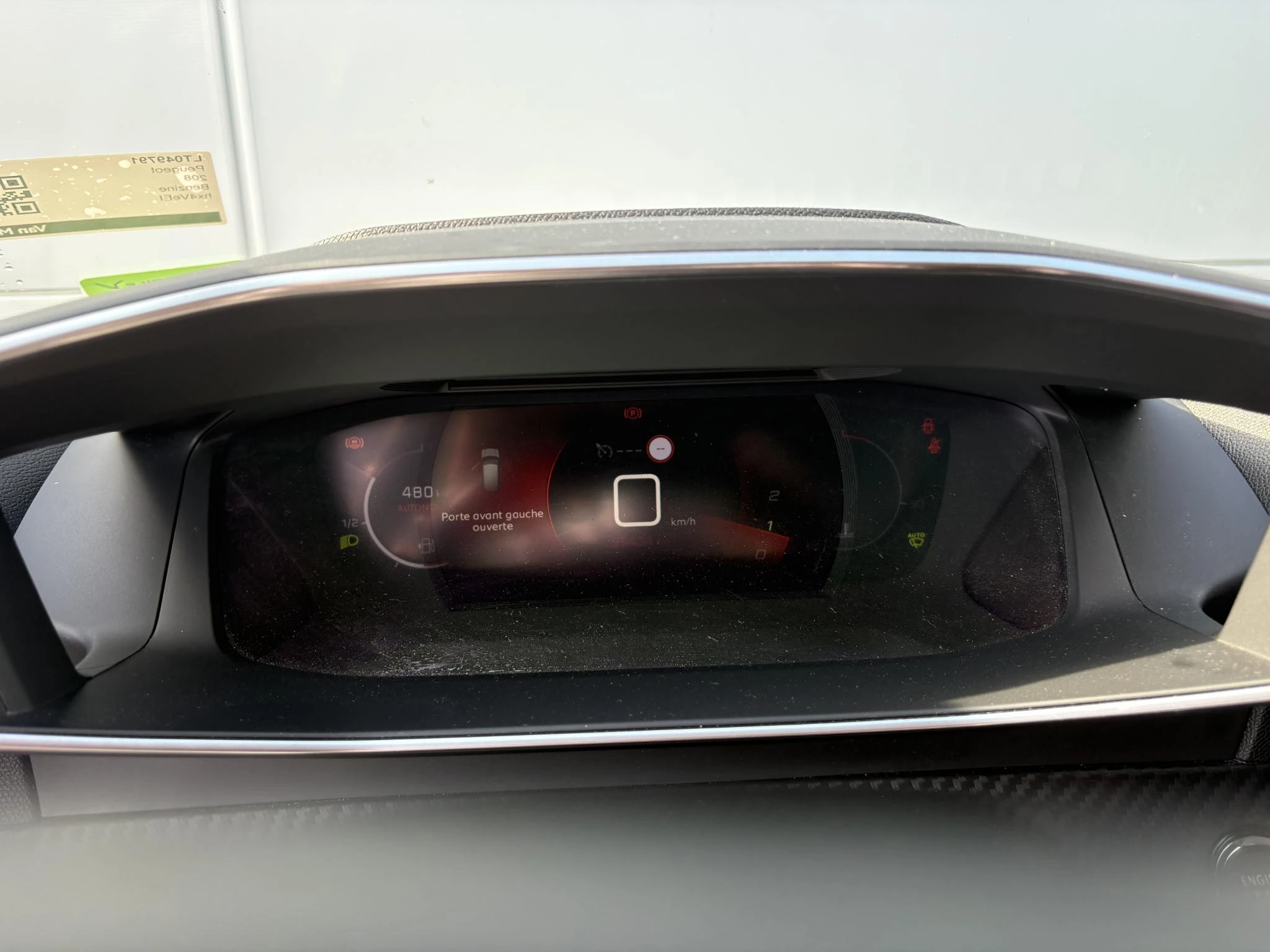 Peugeot-208-image-11