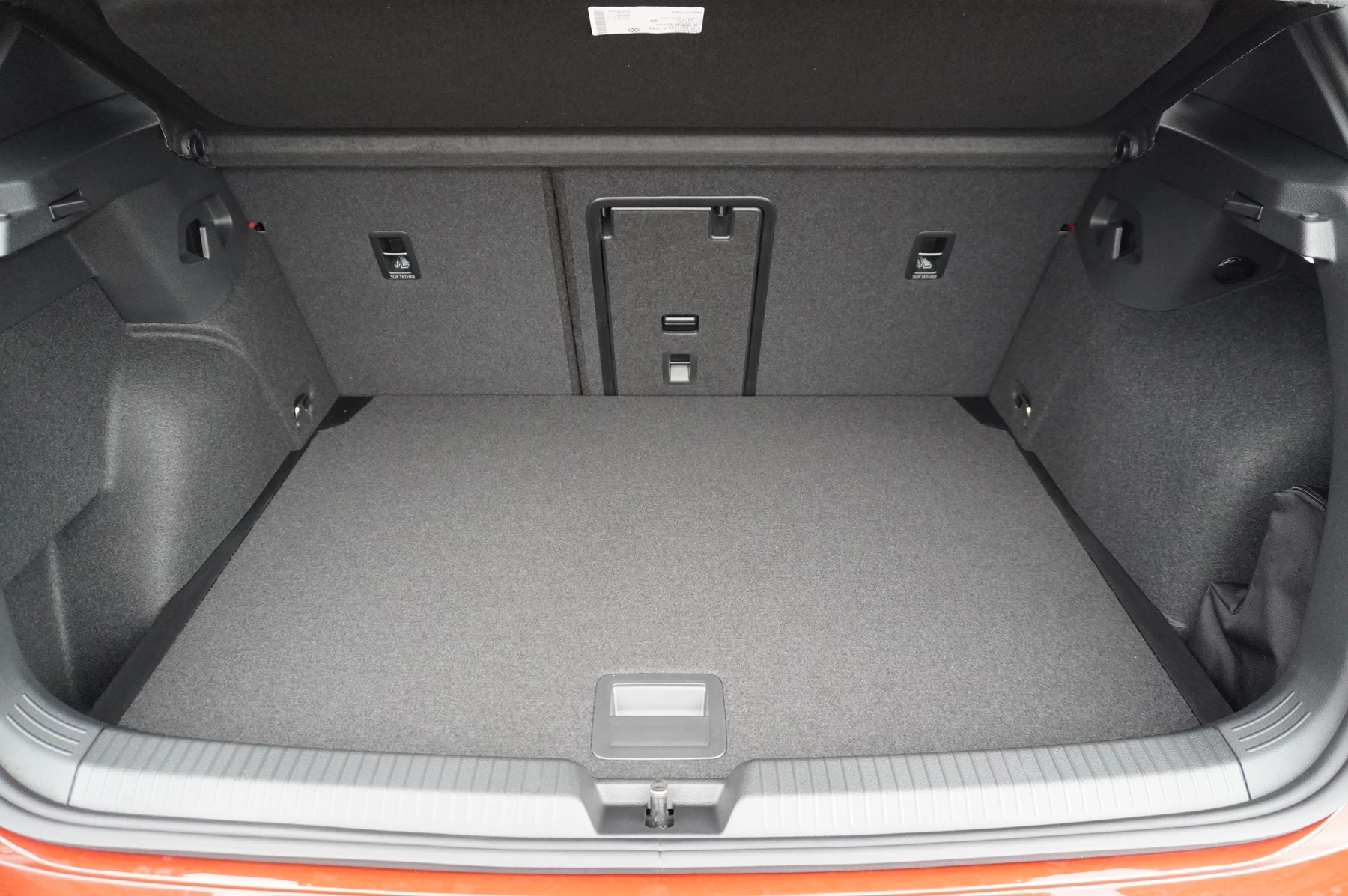 Volkswagen-Golf-image-12
