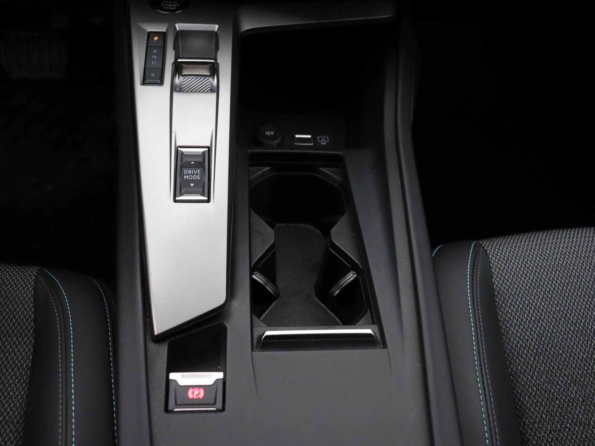 Peugeot-e-308-image-13