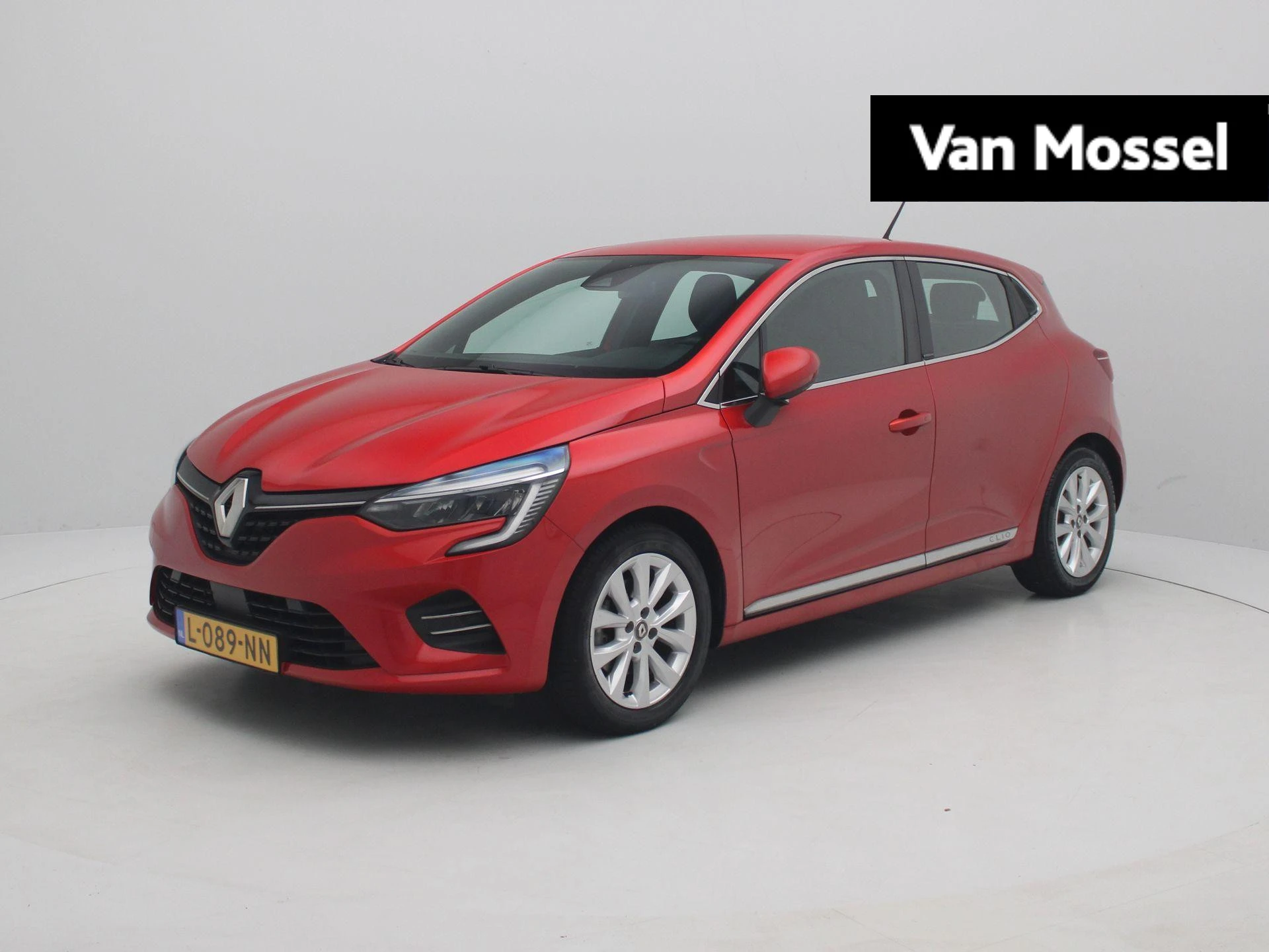 Renault-Clio-image-0