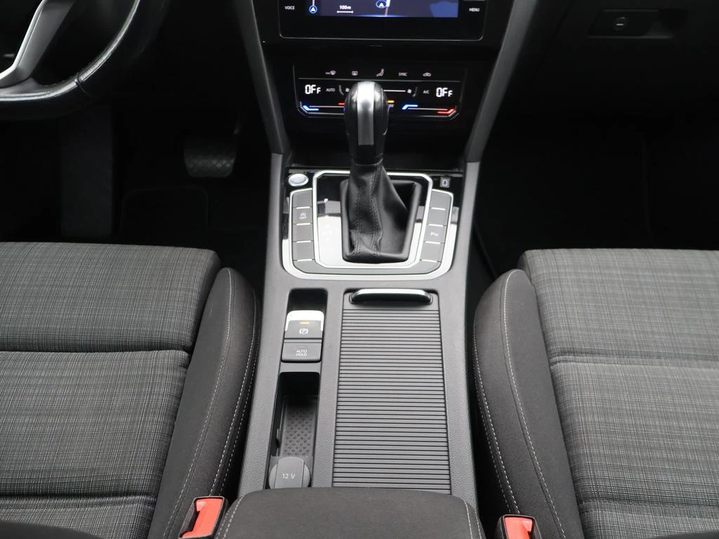 Volkswagen Passat Variant Passat Variant Style 'Business' 2.0 TDI 122PK *AUTOMAAT*NAVI*TREKHAAK*CAMERA*PDC*KEYLESS*CRUISE*...*