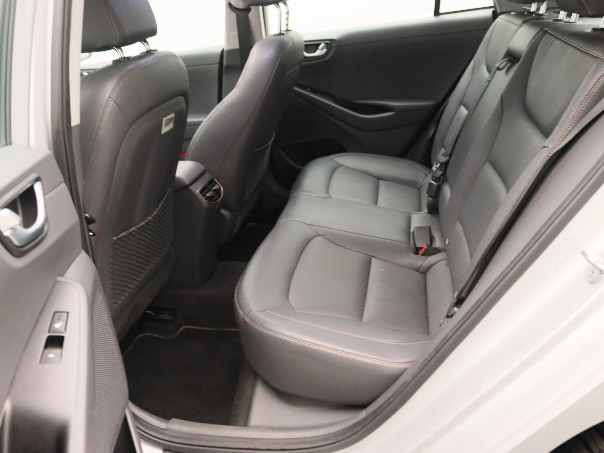 Hyundai-IONIQ-image-15