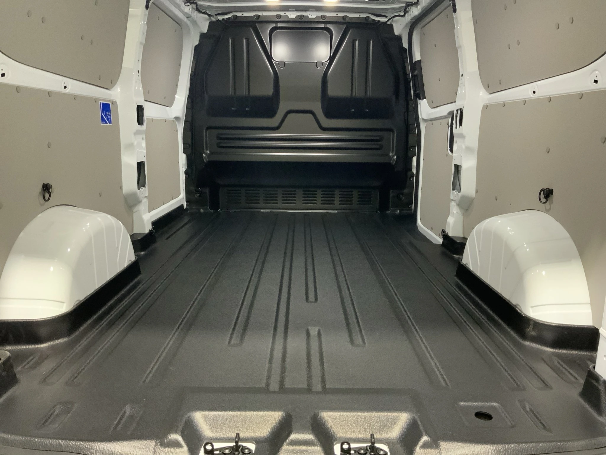 Ford Transit Custom Kastenwagen Trend 320 L2 2.0L EcoBlue. 8-Gang-Automatikgetriebe. FWD