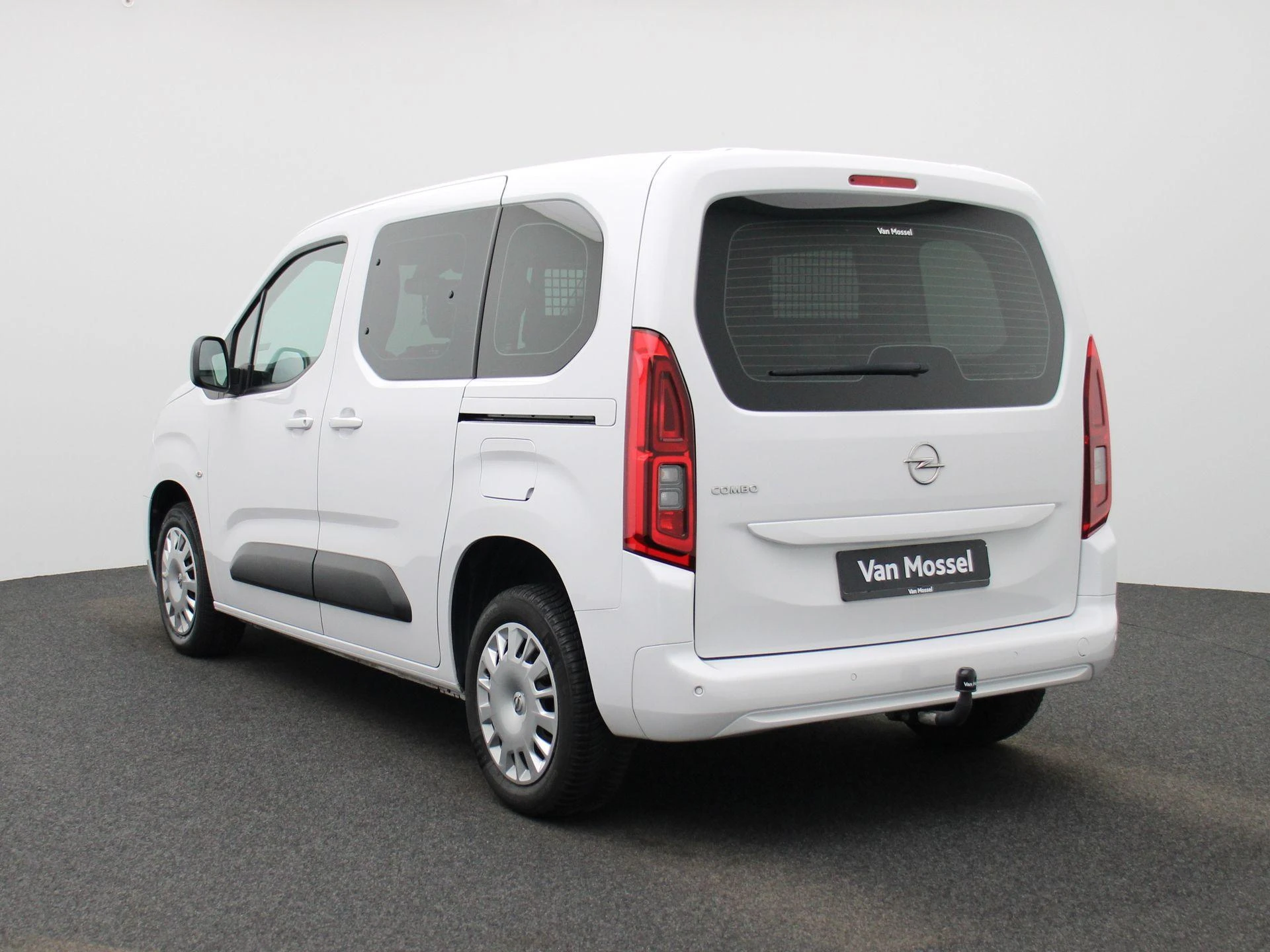 Opel-Combo Life-image-1