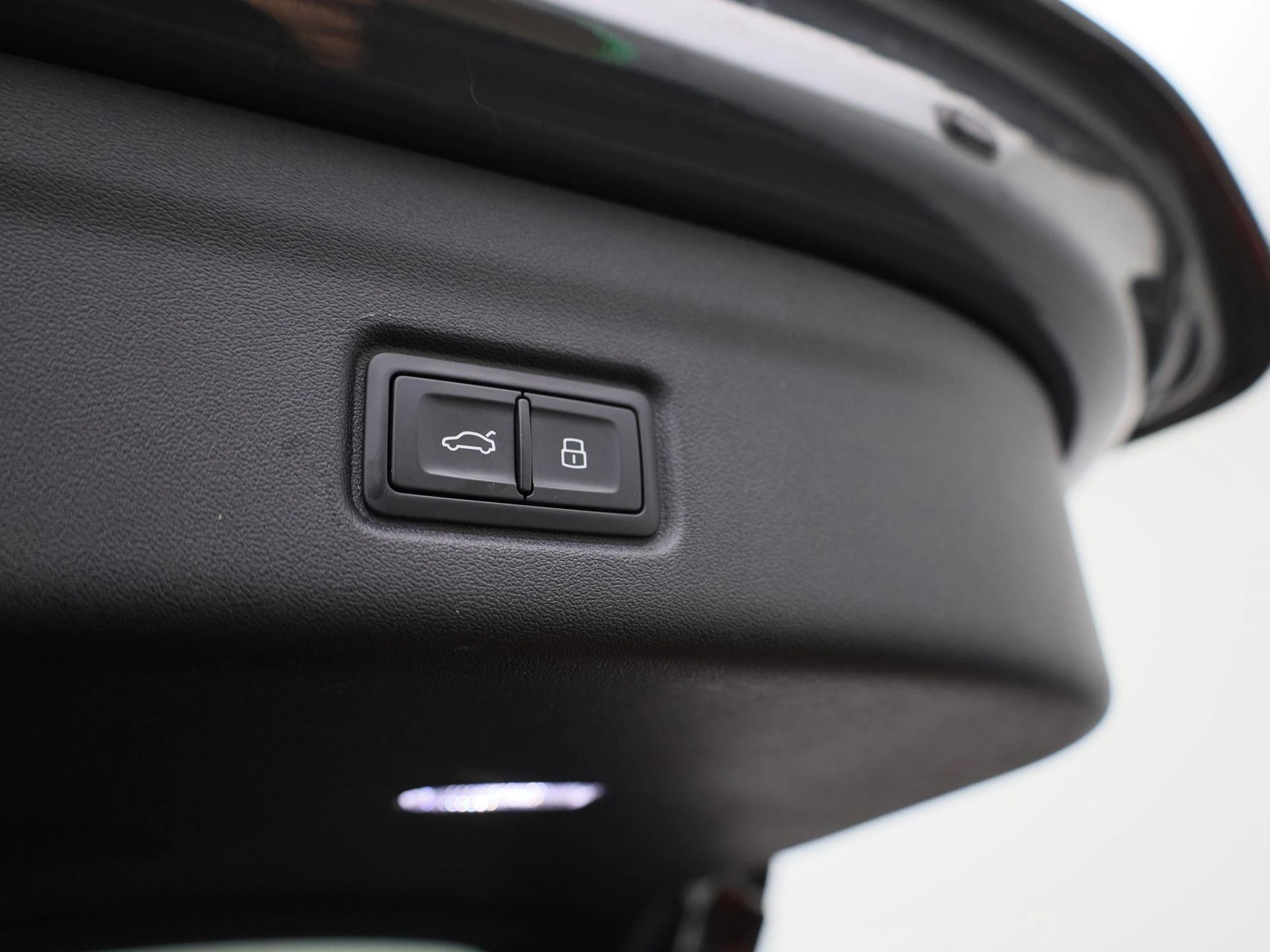Audi-Q6 e-tron-image-12