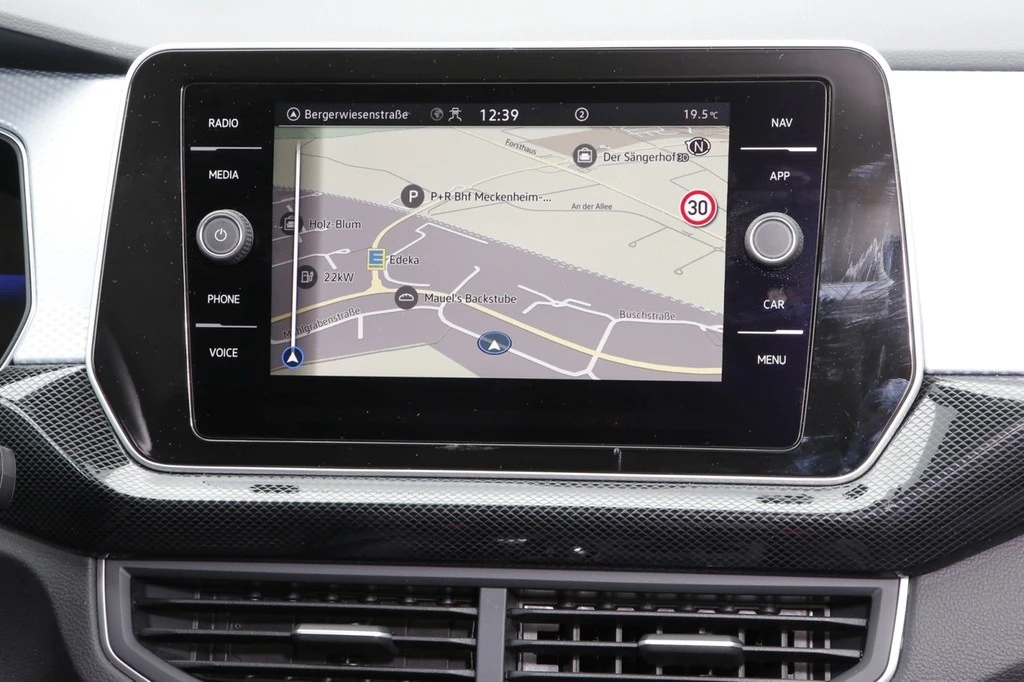 Volkswagen-T-Cross-image-13