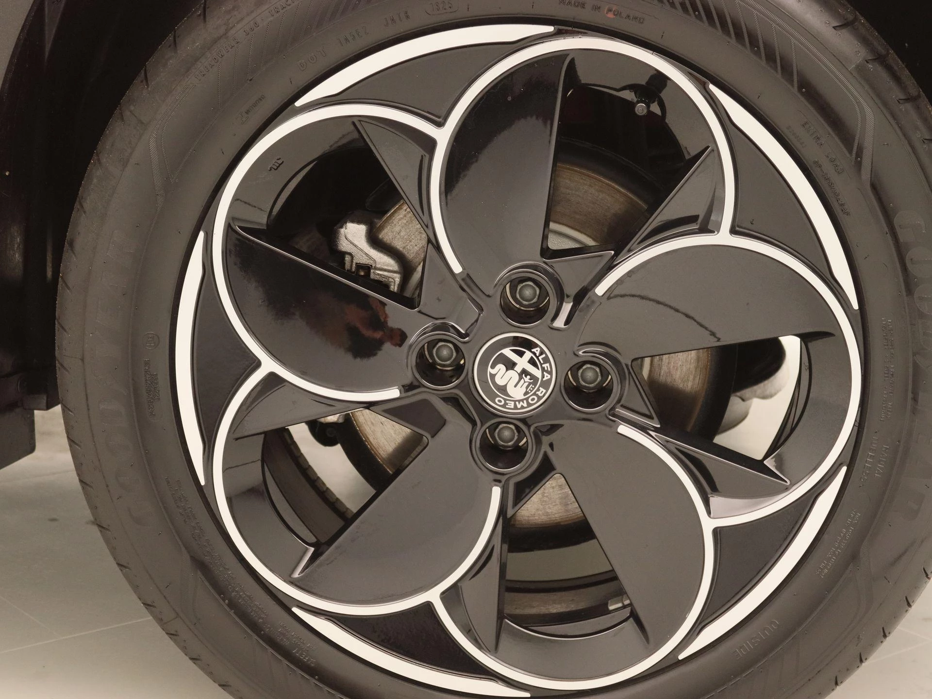 Alfa Romeo Junior 1.2 Turbo Hybrid Ibrida Q4