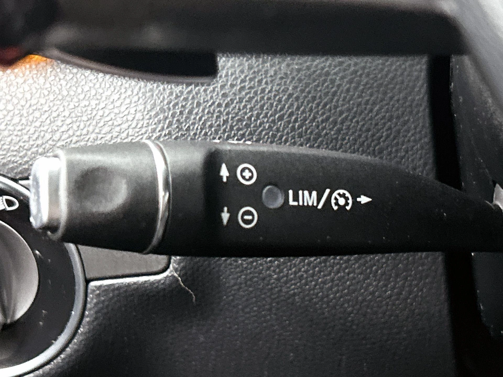 Mercedes-Benz-B-Klasse-image-6