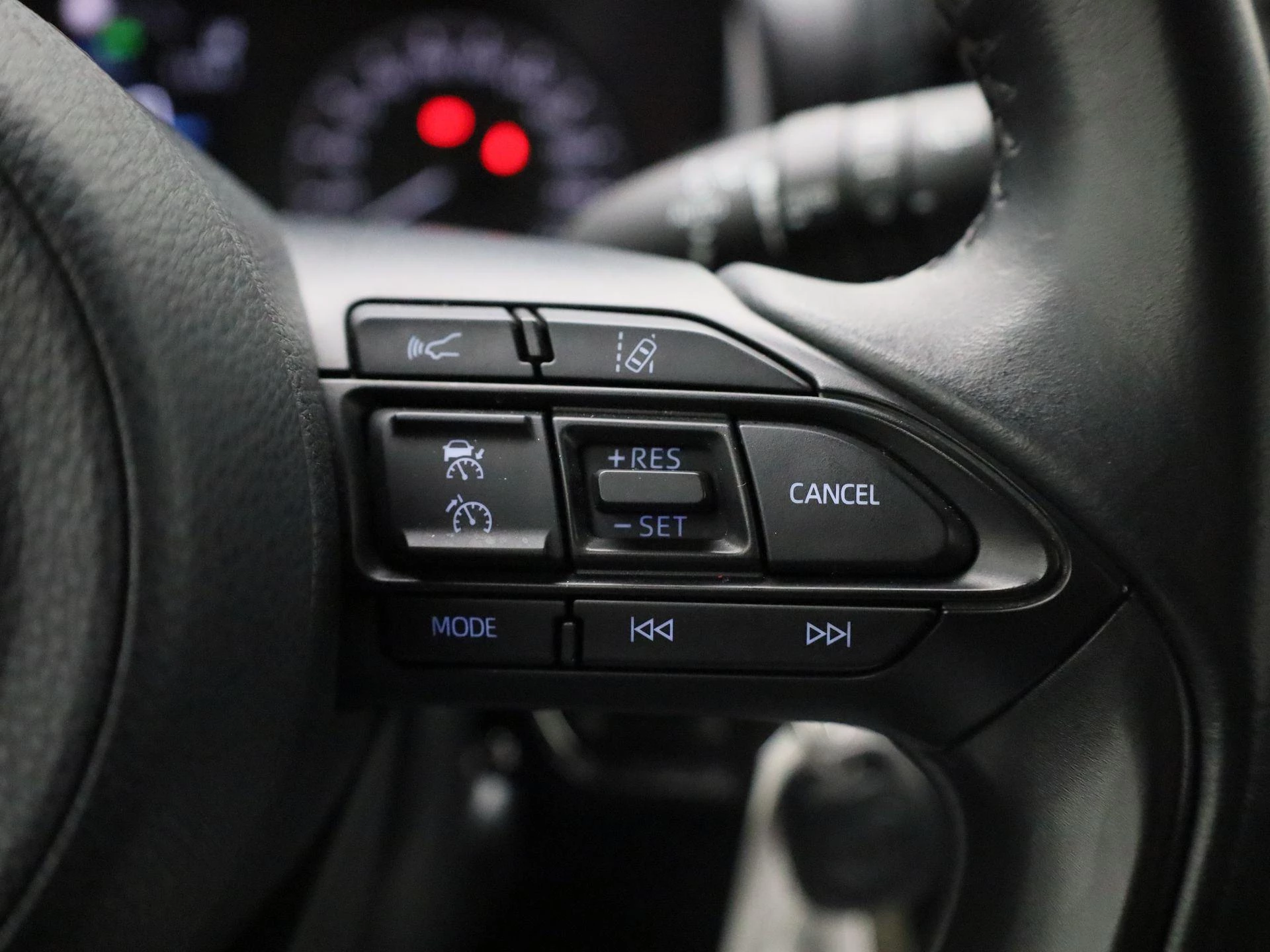 Toyota-Yaris-image-15