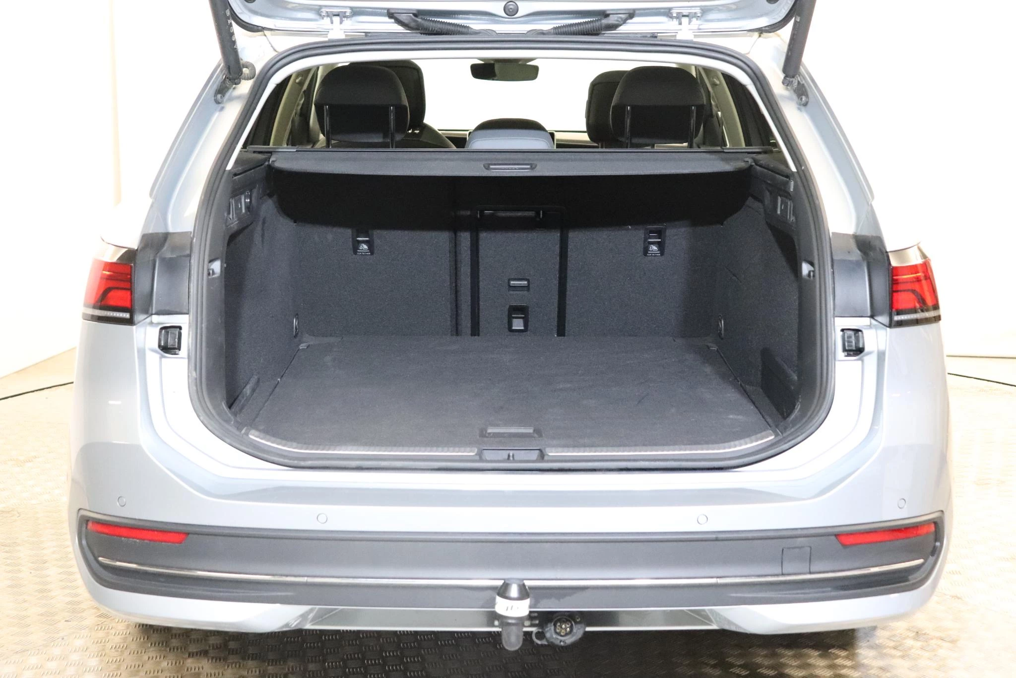 Volkswagen-Passat-image-6