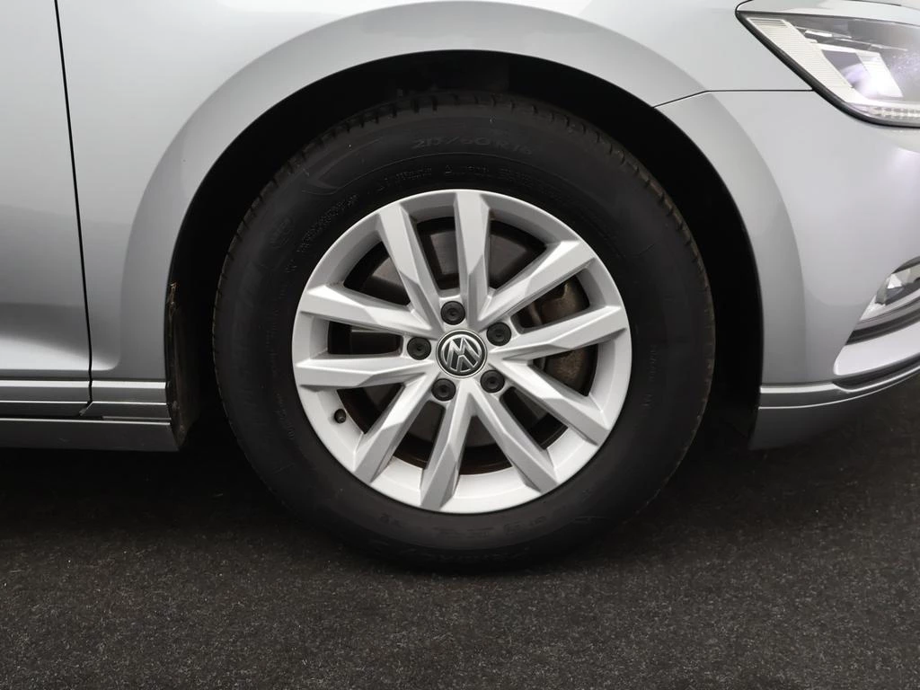Volkswagen Passat Passat Comfortline 1.5TSI *AUTOMAAT*VIRTUAL COCKPIT*TREKHAAK*NAVI*PDC*ACC*...9