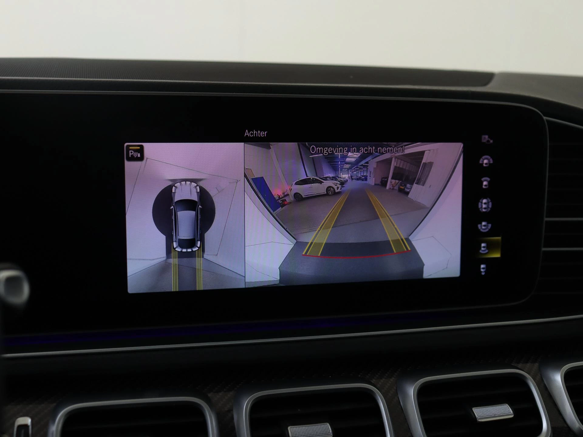 Mercedes-Benz-GLE-image-29