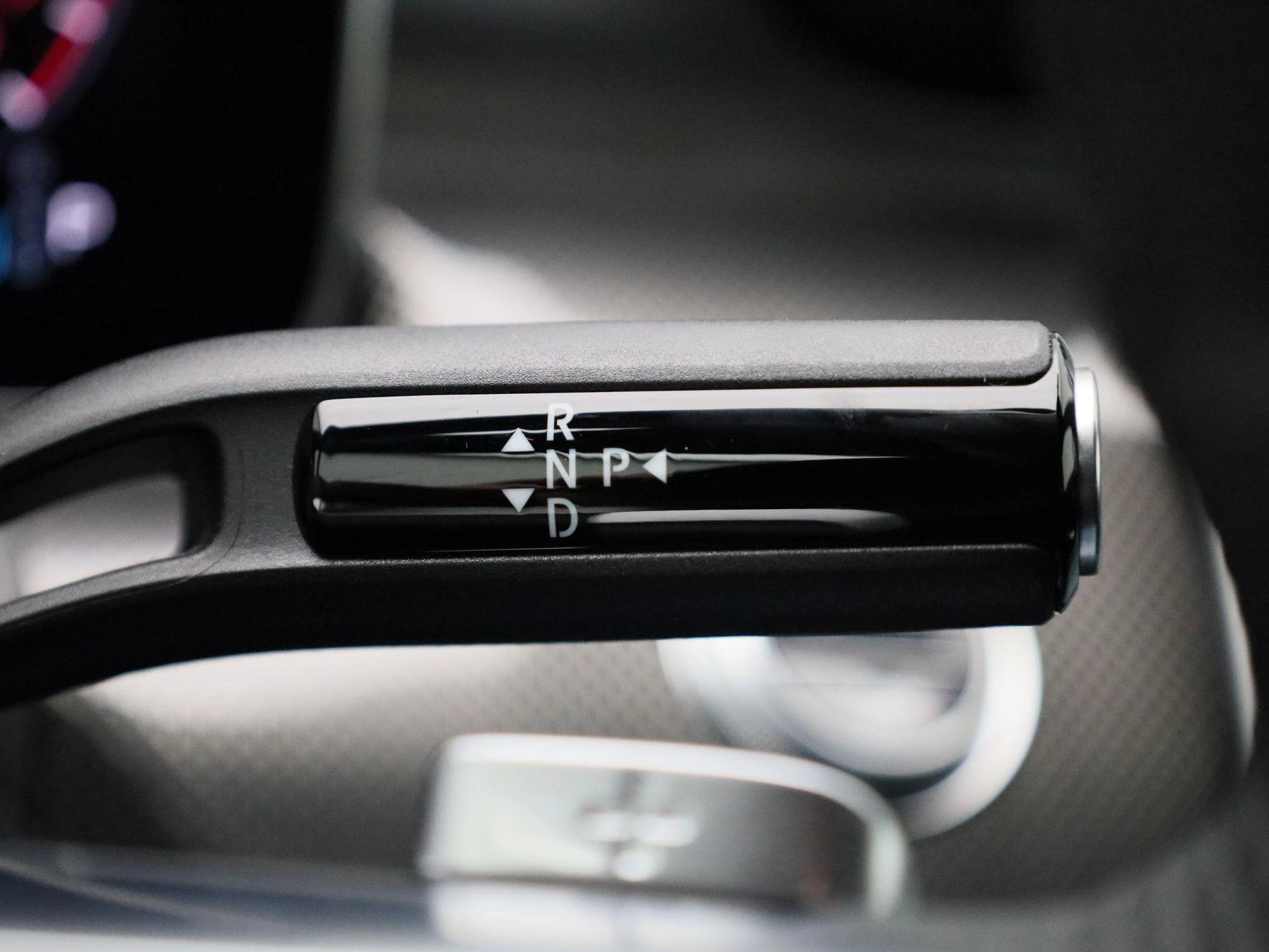 Mercedes-Benz-C-Klasse-image-23