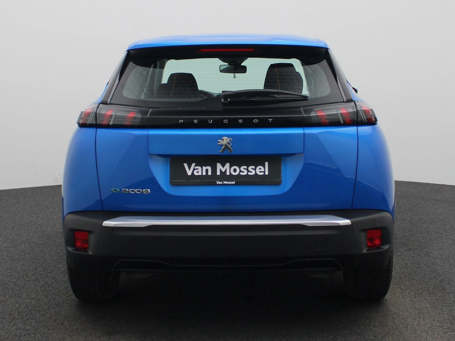 Peugeot-e-2008-image-4