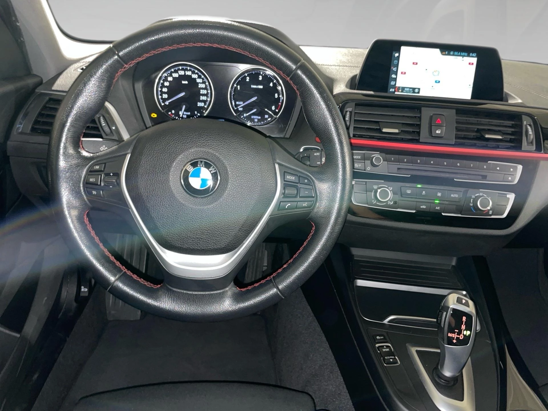 BMW-Série 1-image-5