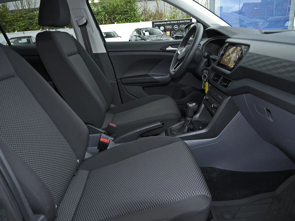Volkswagen-T-Cross-image-10
