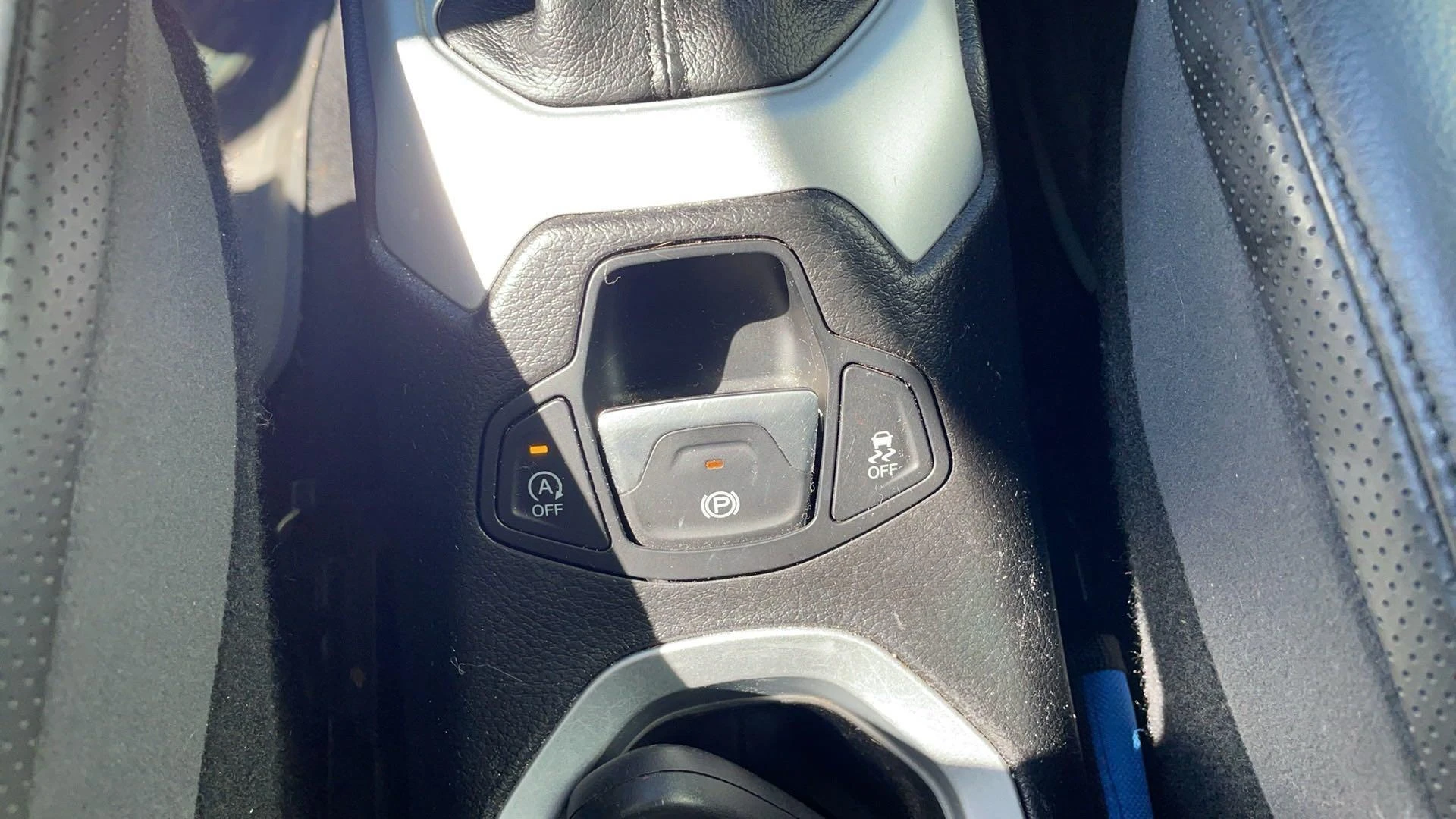 Jeep-Renegade-image-16