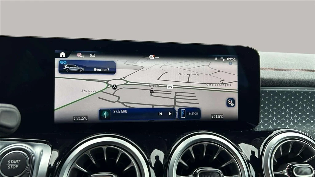 Mercedes-Benz-EQB-image-13