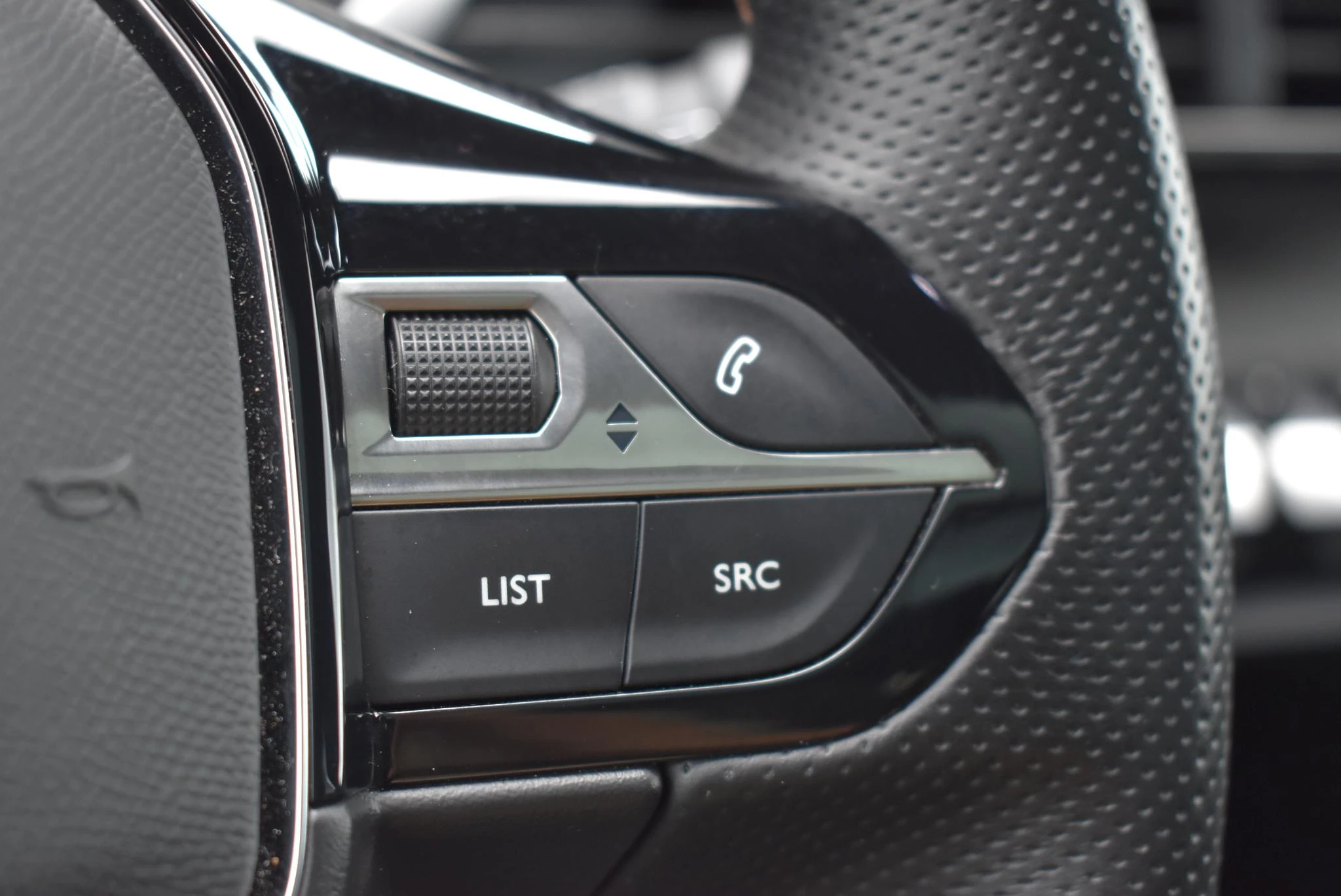 Peugeot-5008-image-22
