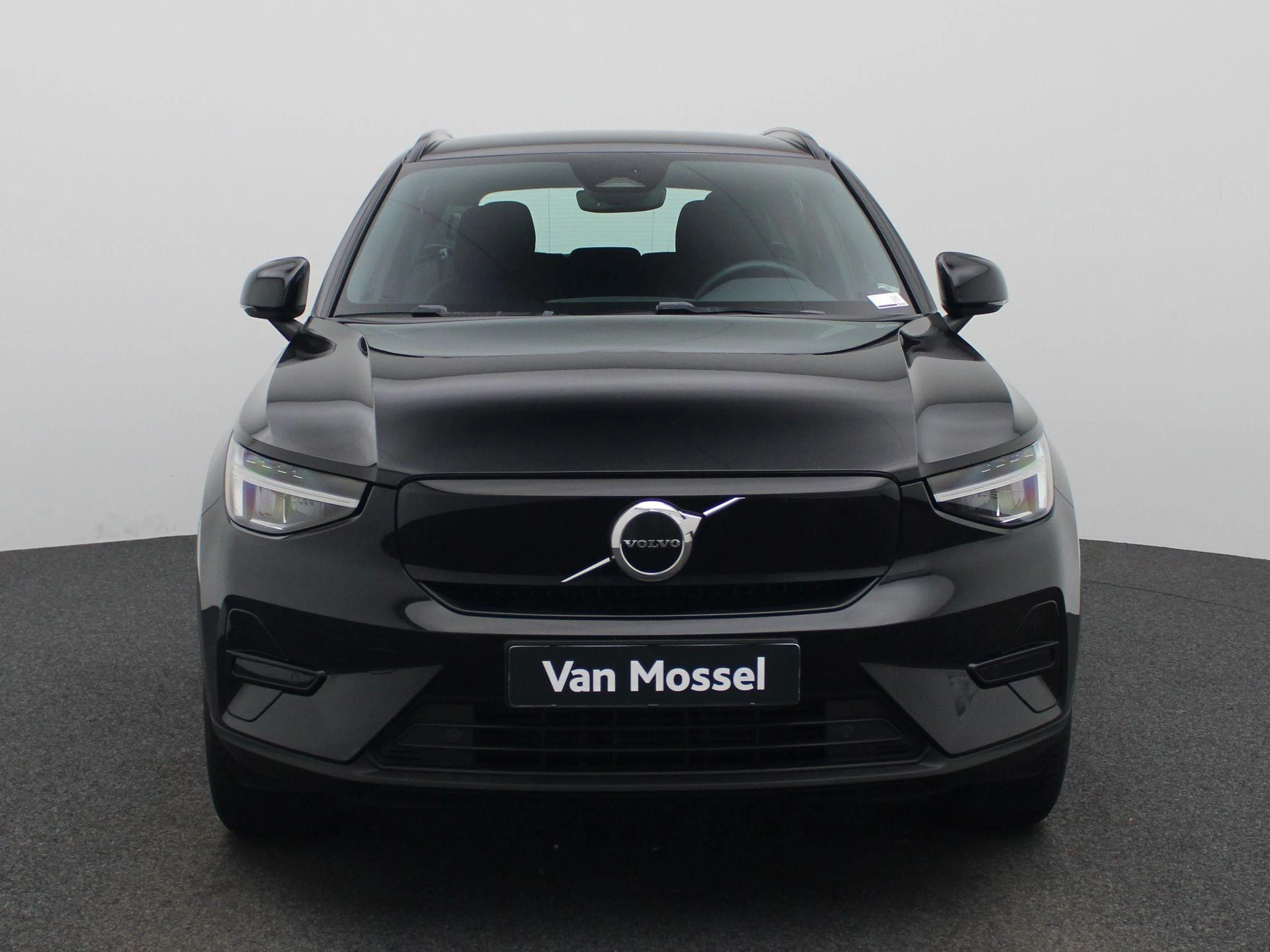 Volvo-XC40-image-2
