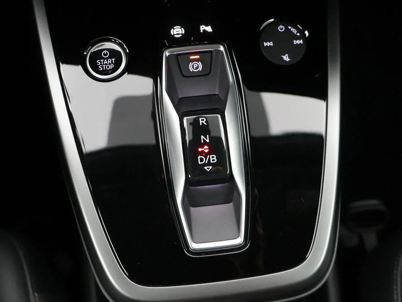 Audi-Q4 e-tron-image-17