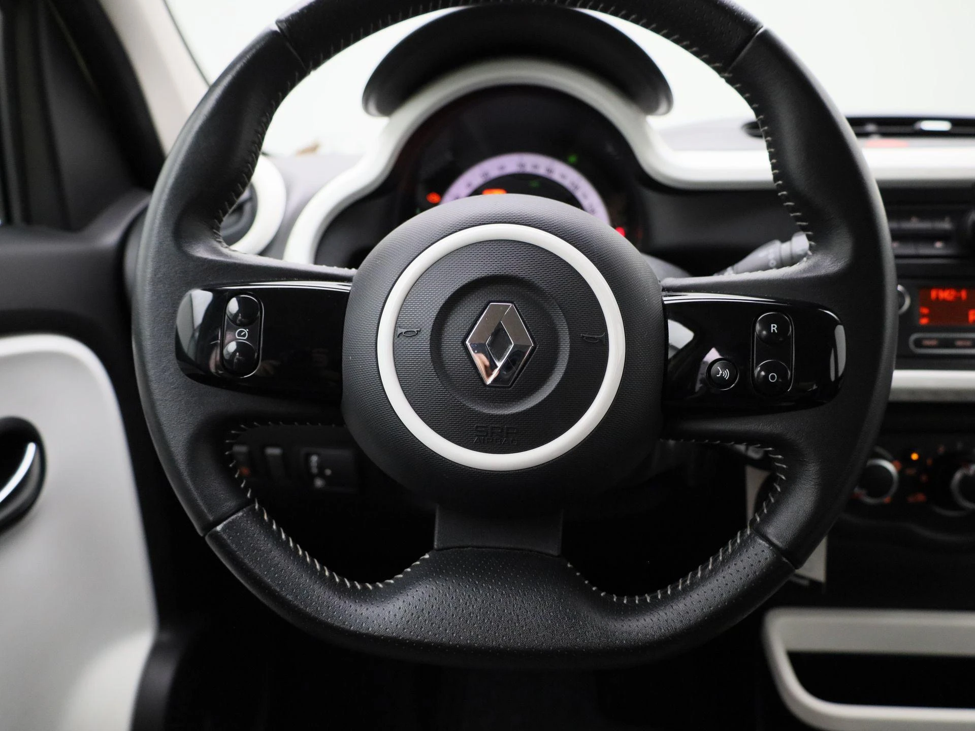 Renault-Twingo-image-7