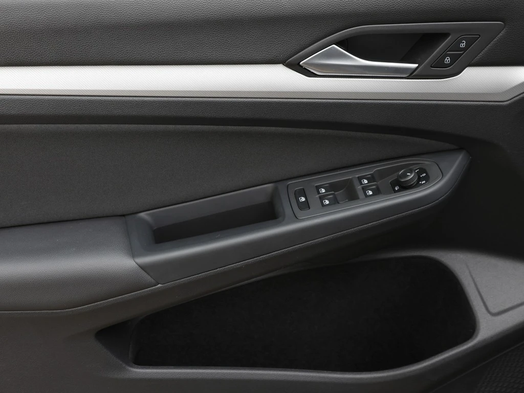 Volkswagen-Golf-image-15