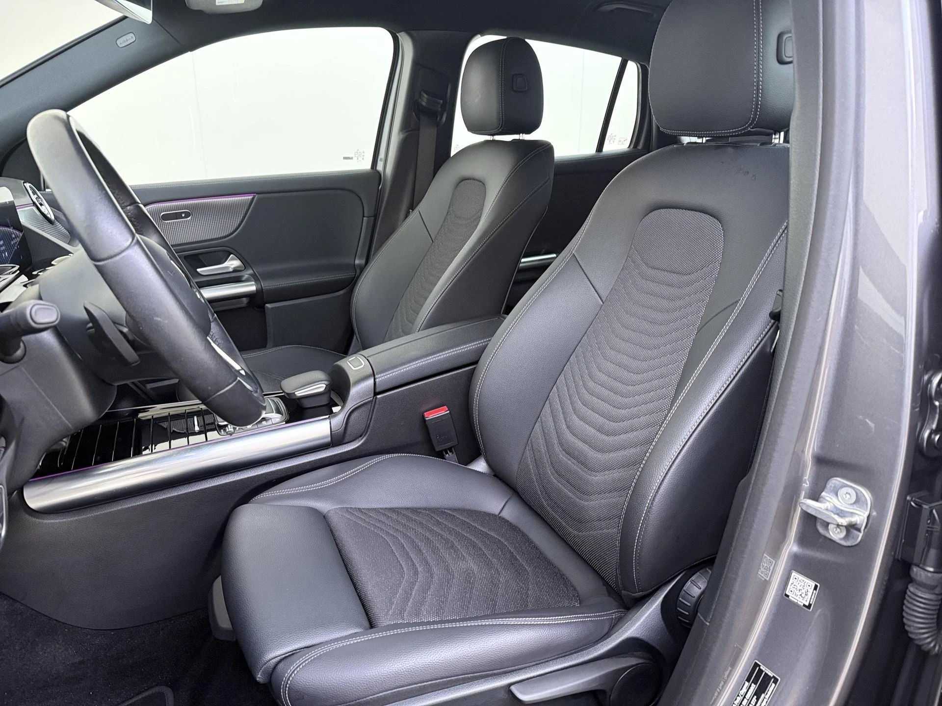 Mercedes-Benz-EQA-image-14