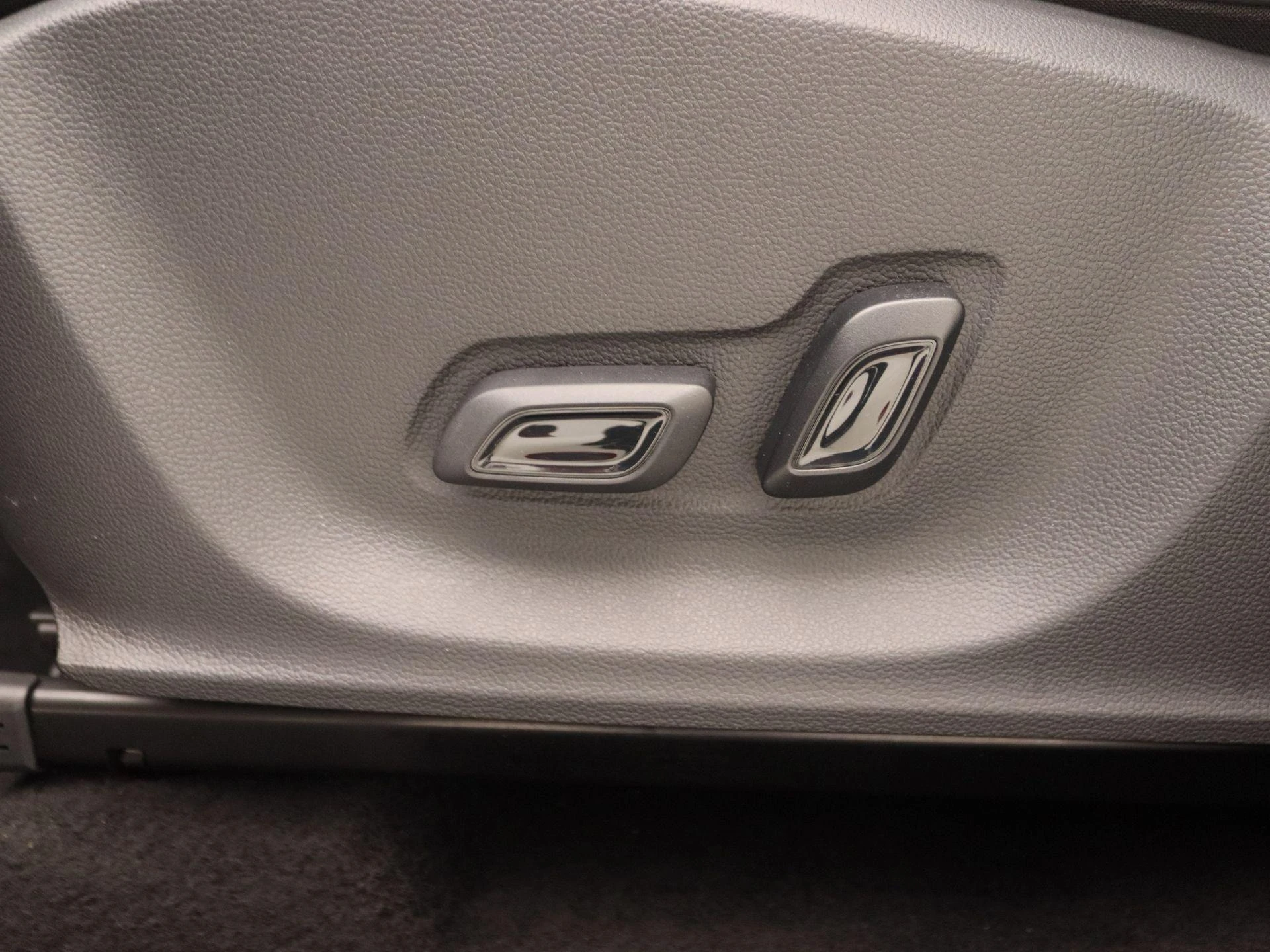 MG-ZS EV-image-11