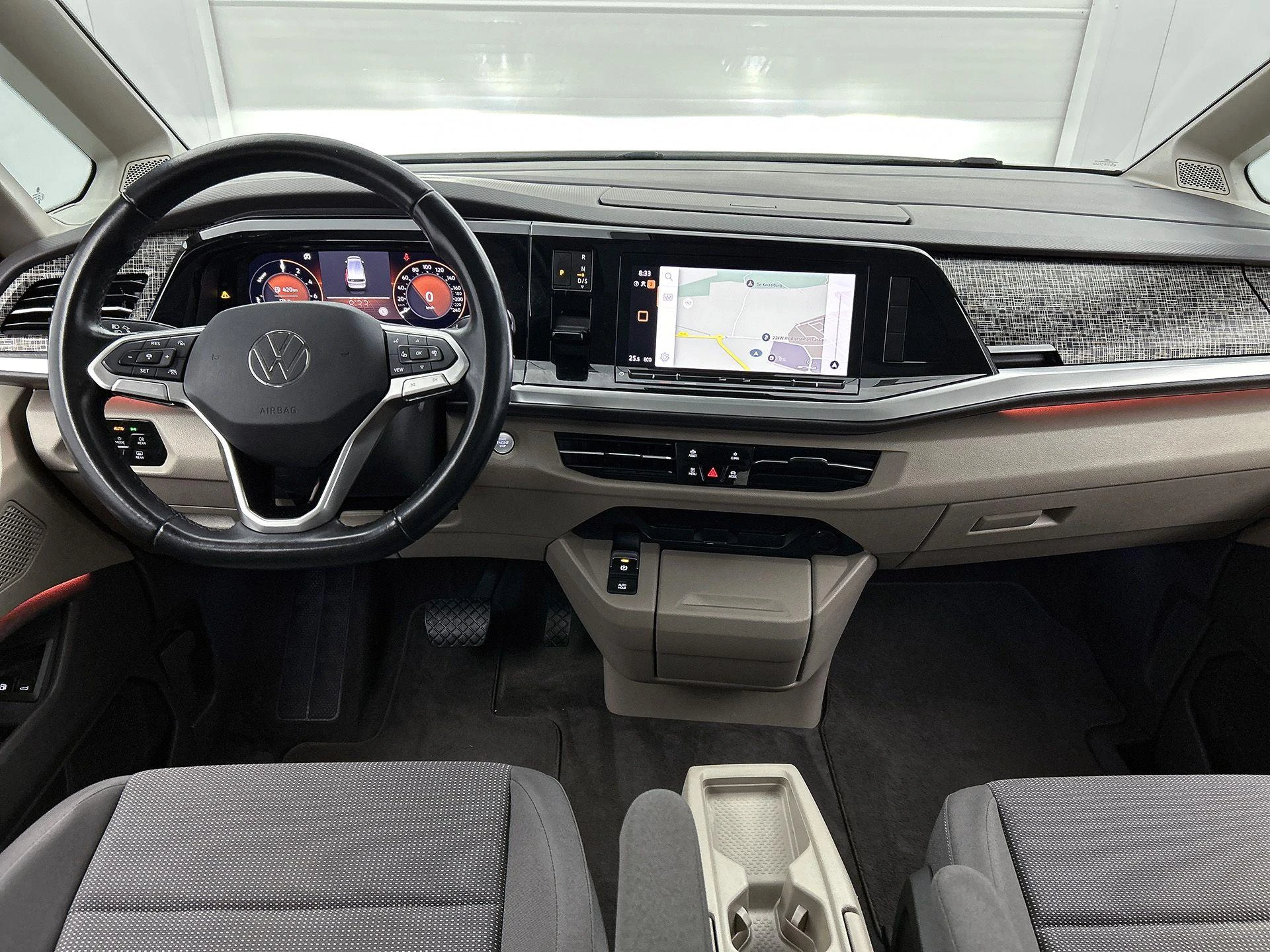 Volkswagen-Multivan-image-22