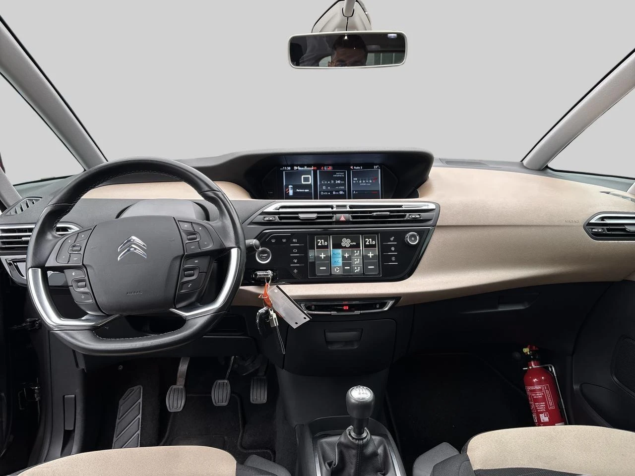 Citroën-C4 Picasso-image-12