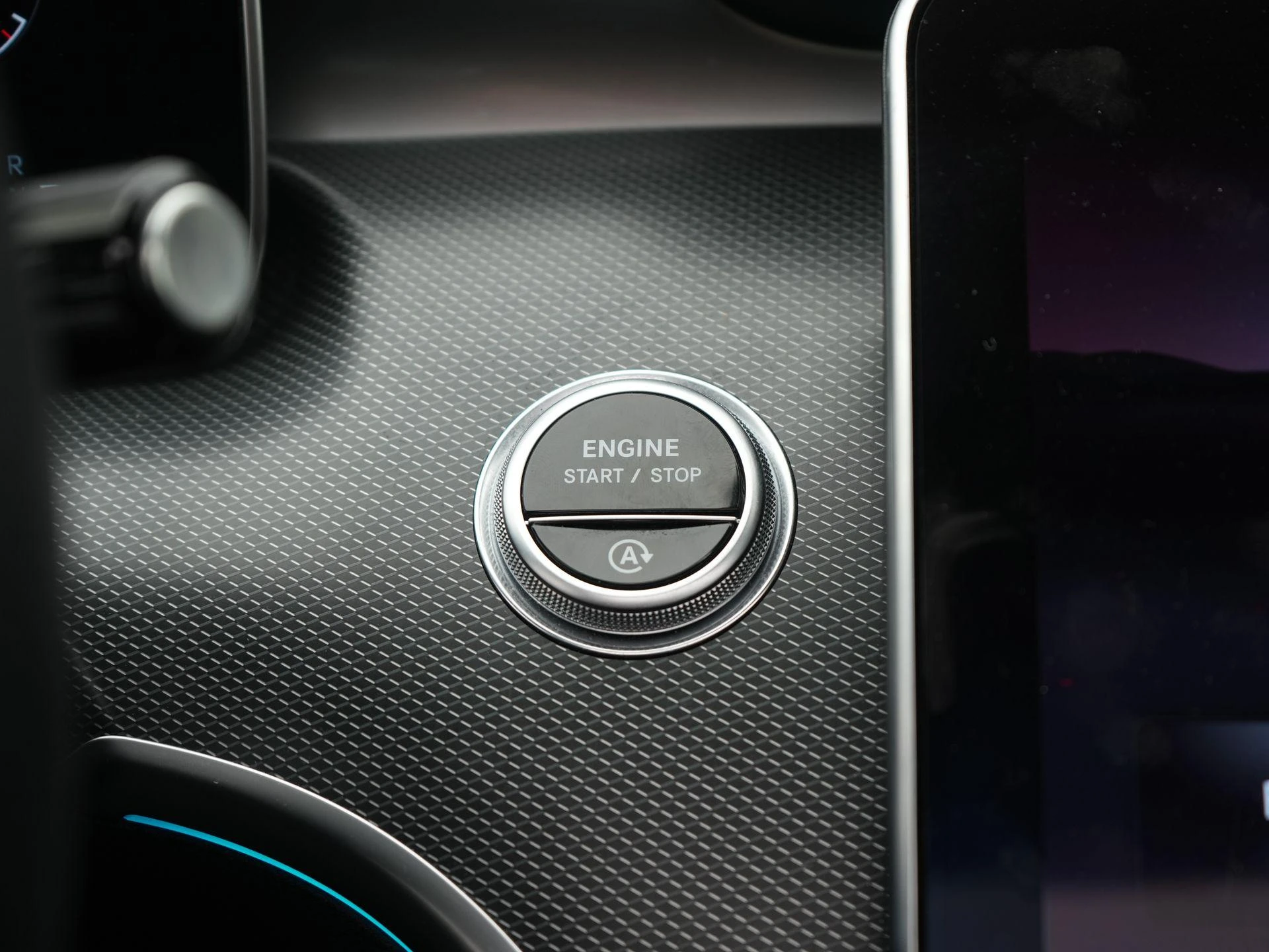 Mercedes-Benz-C-Klasse-image-31