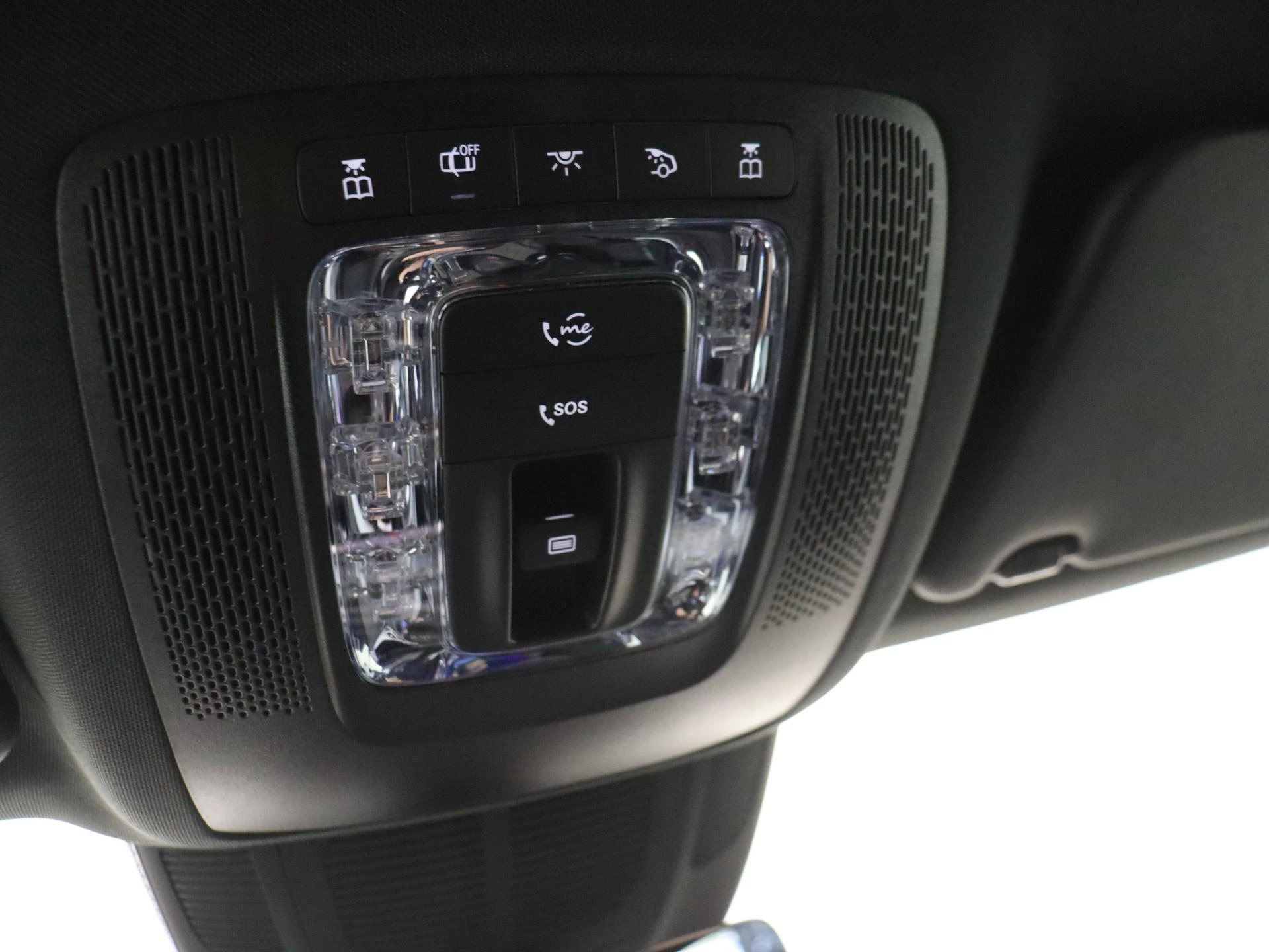 Mercedes-Benz-GLE-image-35
