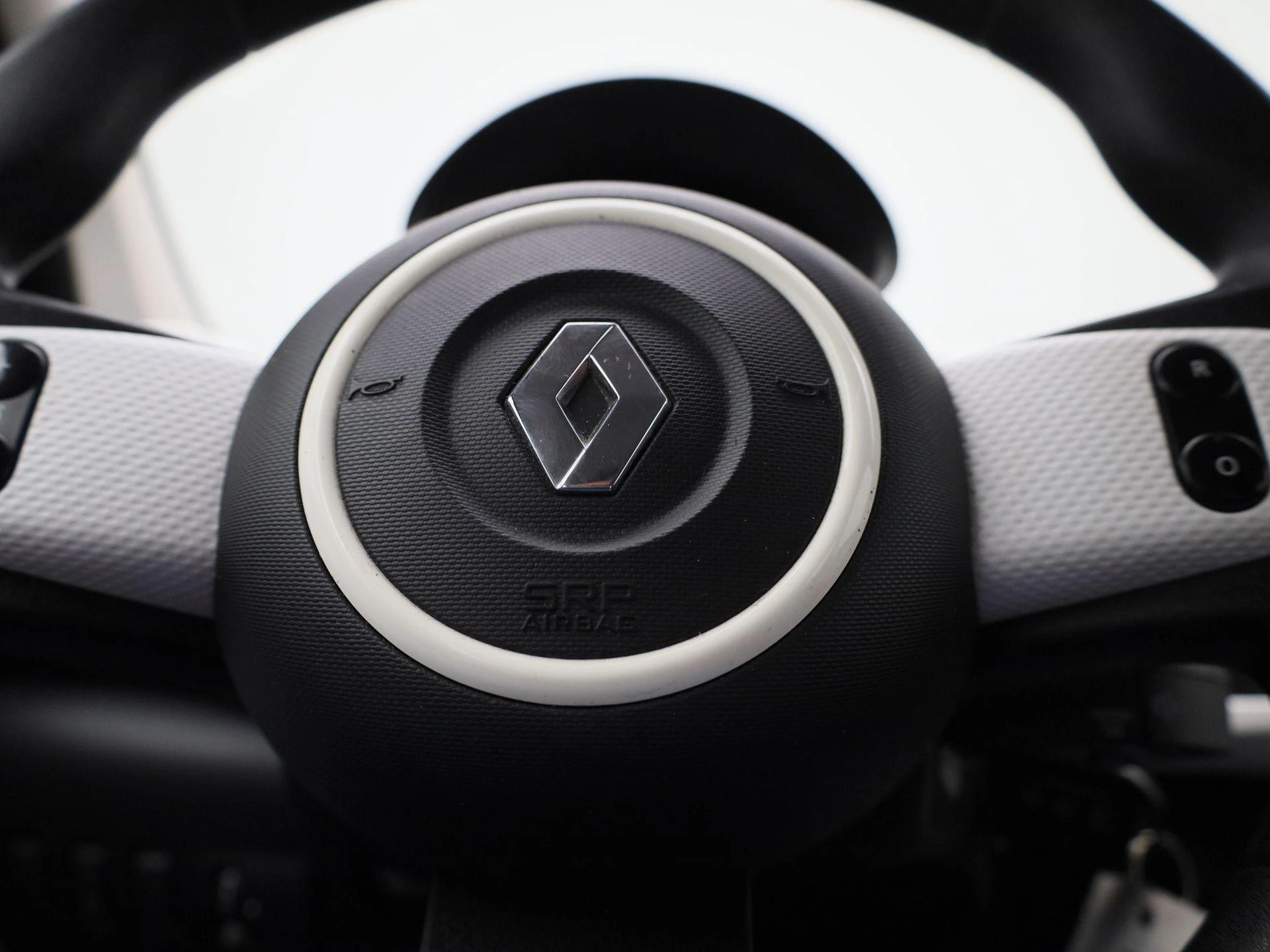 Renault-Twingo-image-23