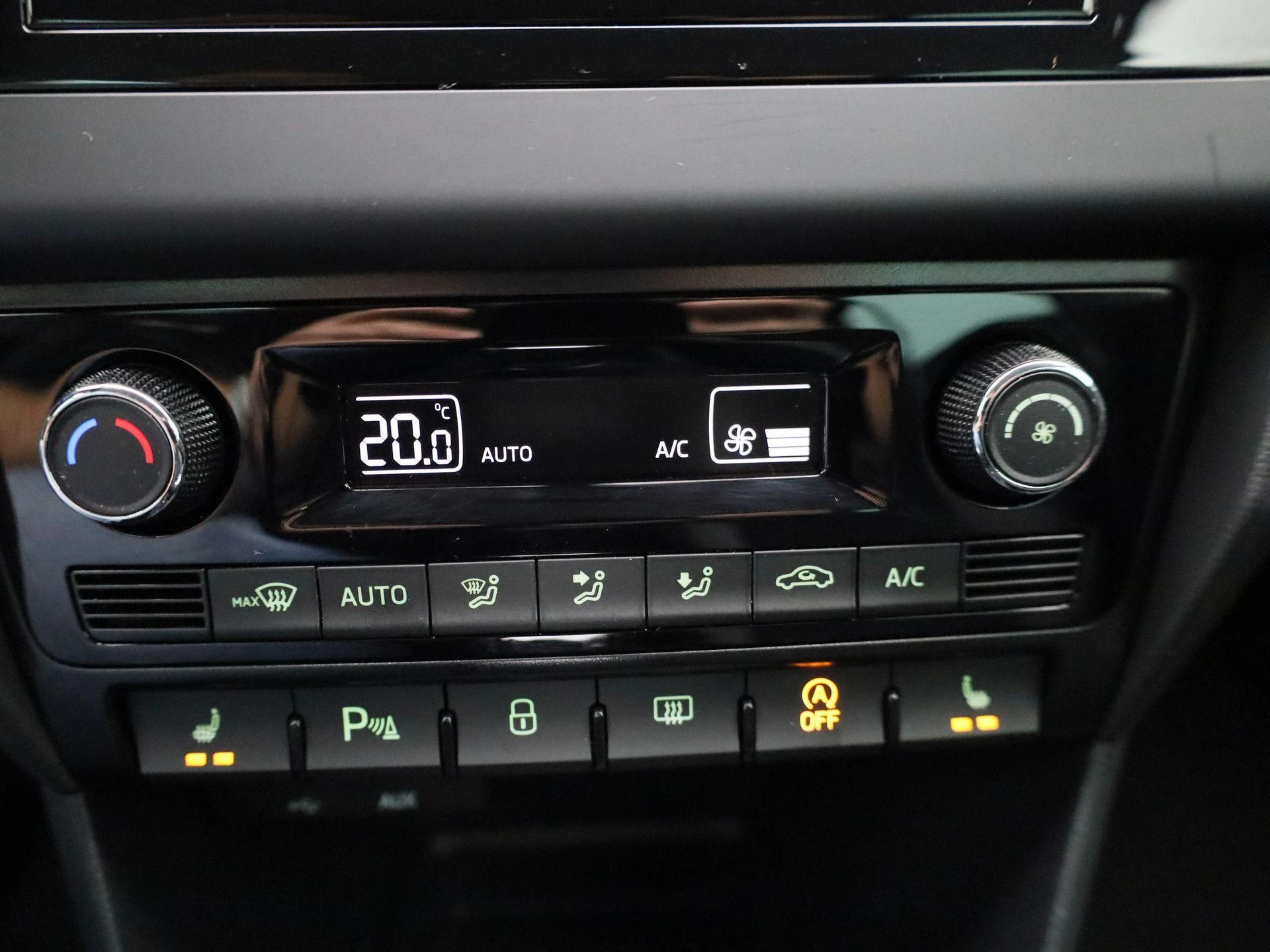 Škoda-Rapid-image-19