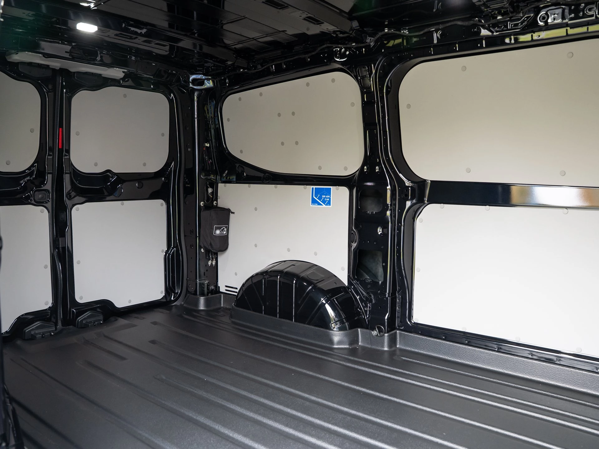 Ford-Transit Custom-image-9