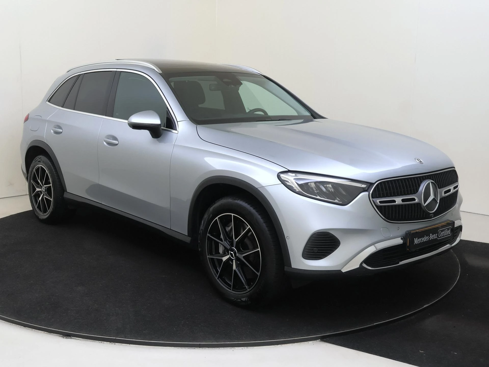 Mercedes-Benz-GLC-image-4