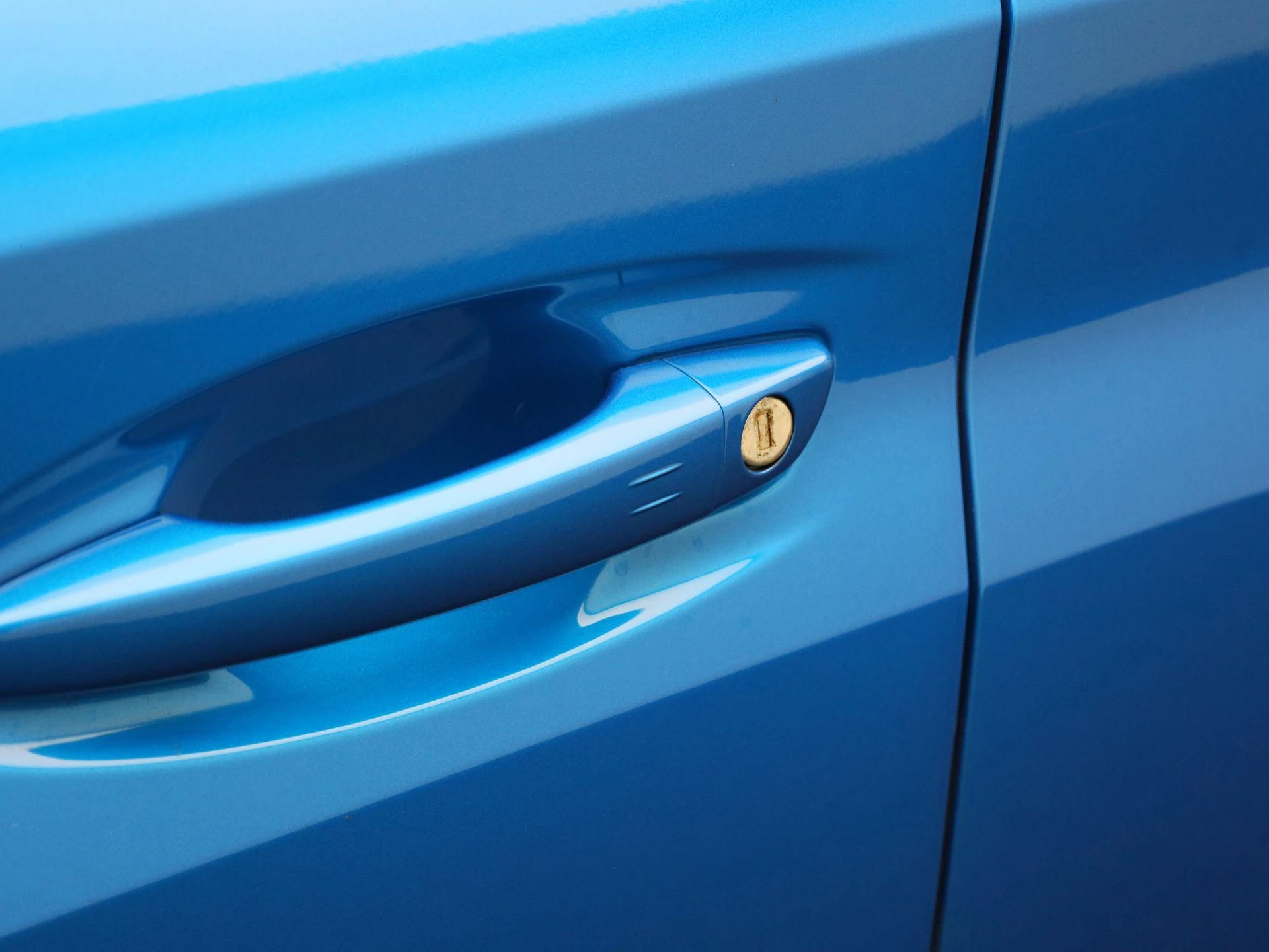 Peugeot-e-208-image-20