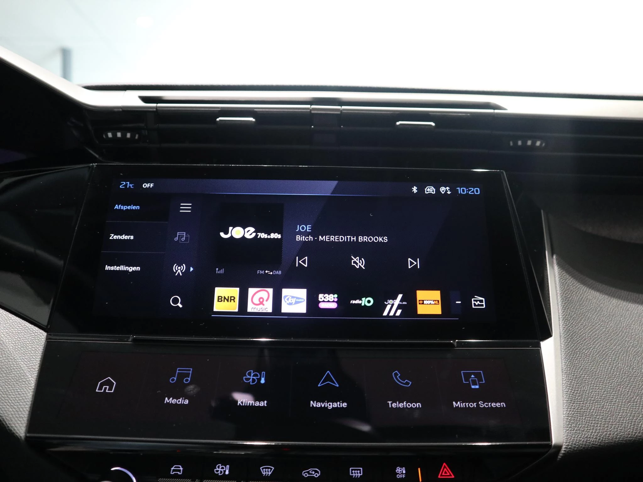 Peugeot-308-image-16