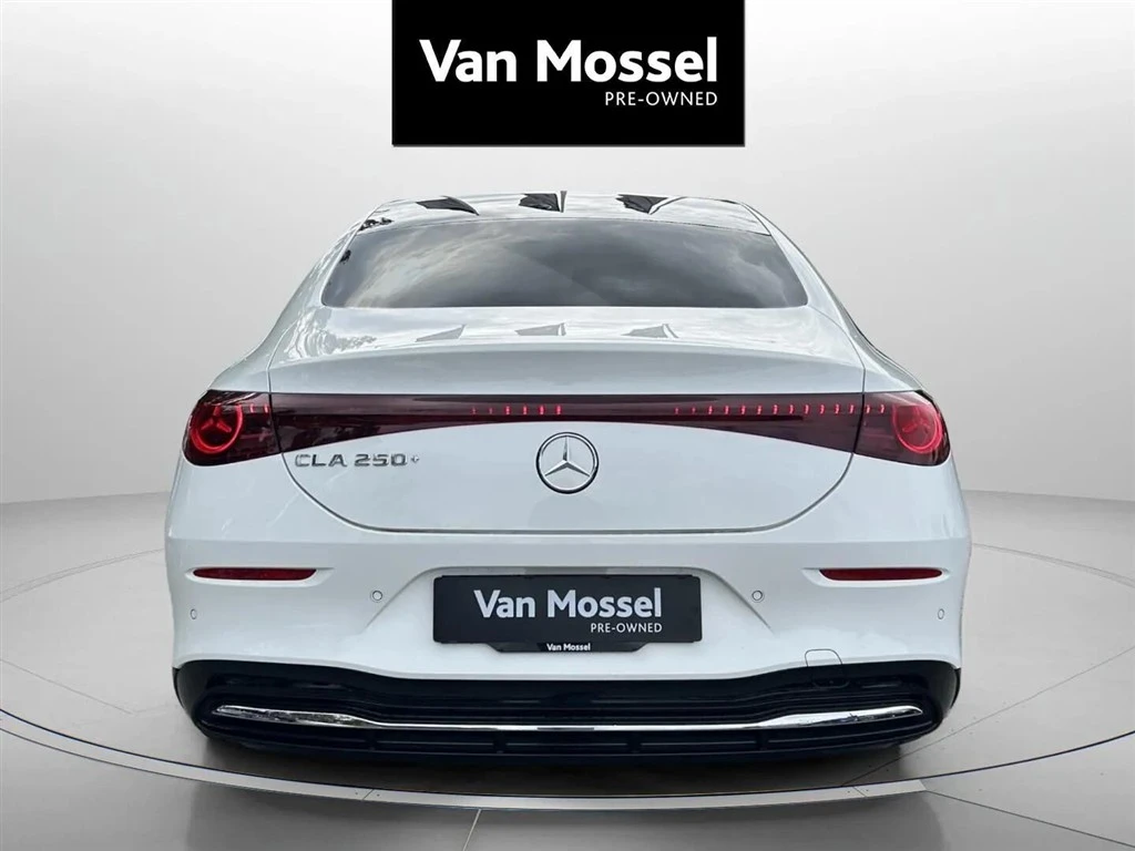 Mercedes-Benz-CLA-image-5