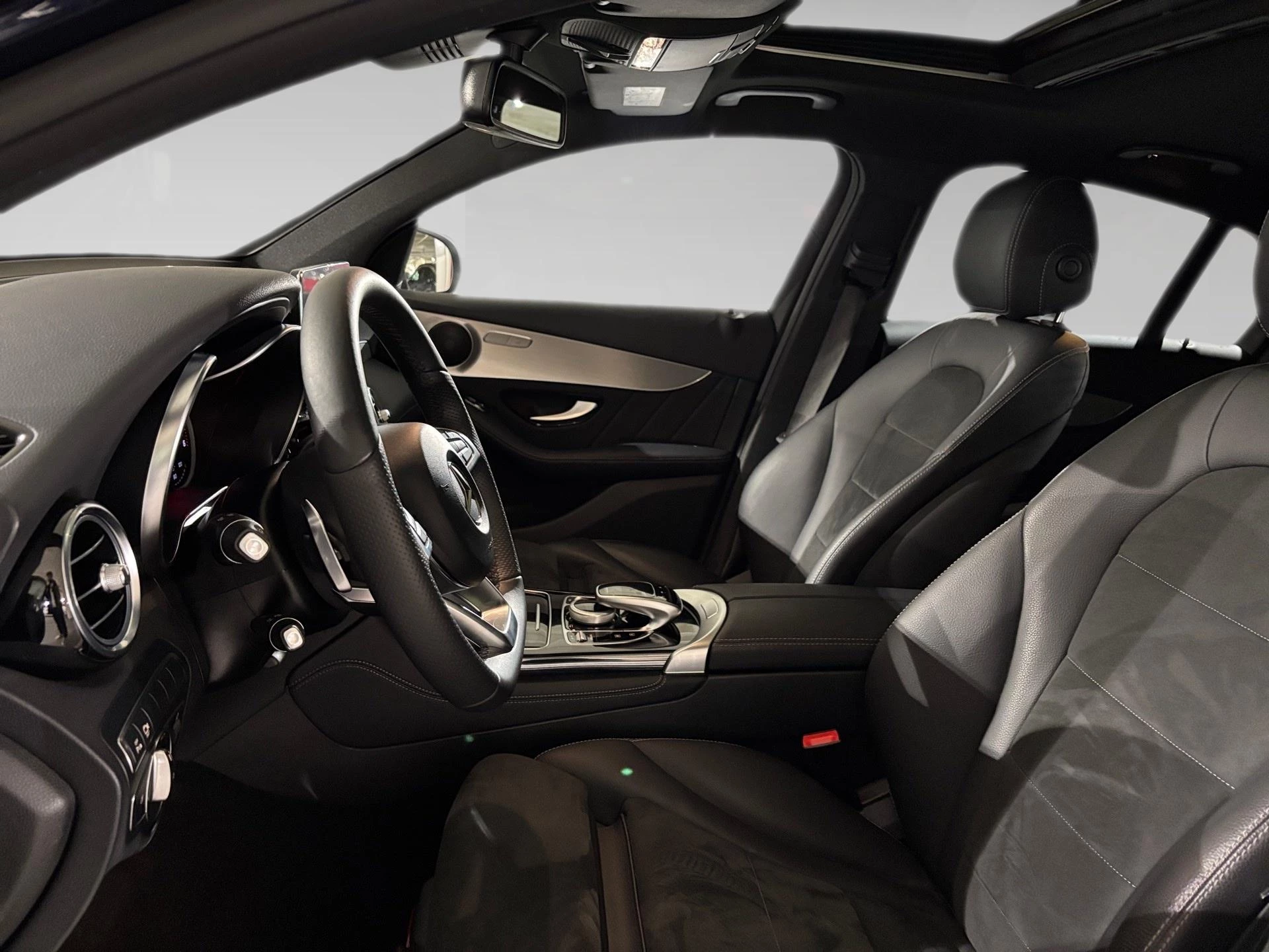 Mercedes-Benz-GLC-image-3