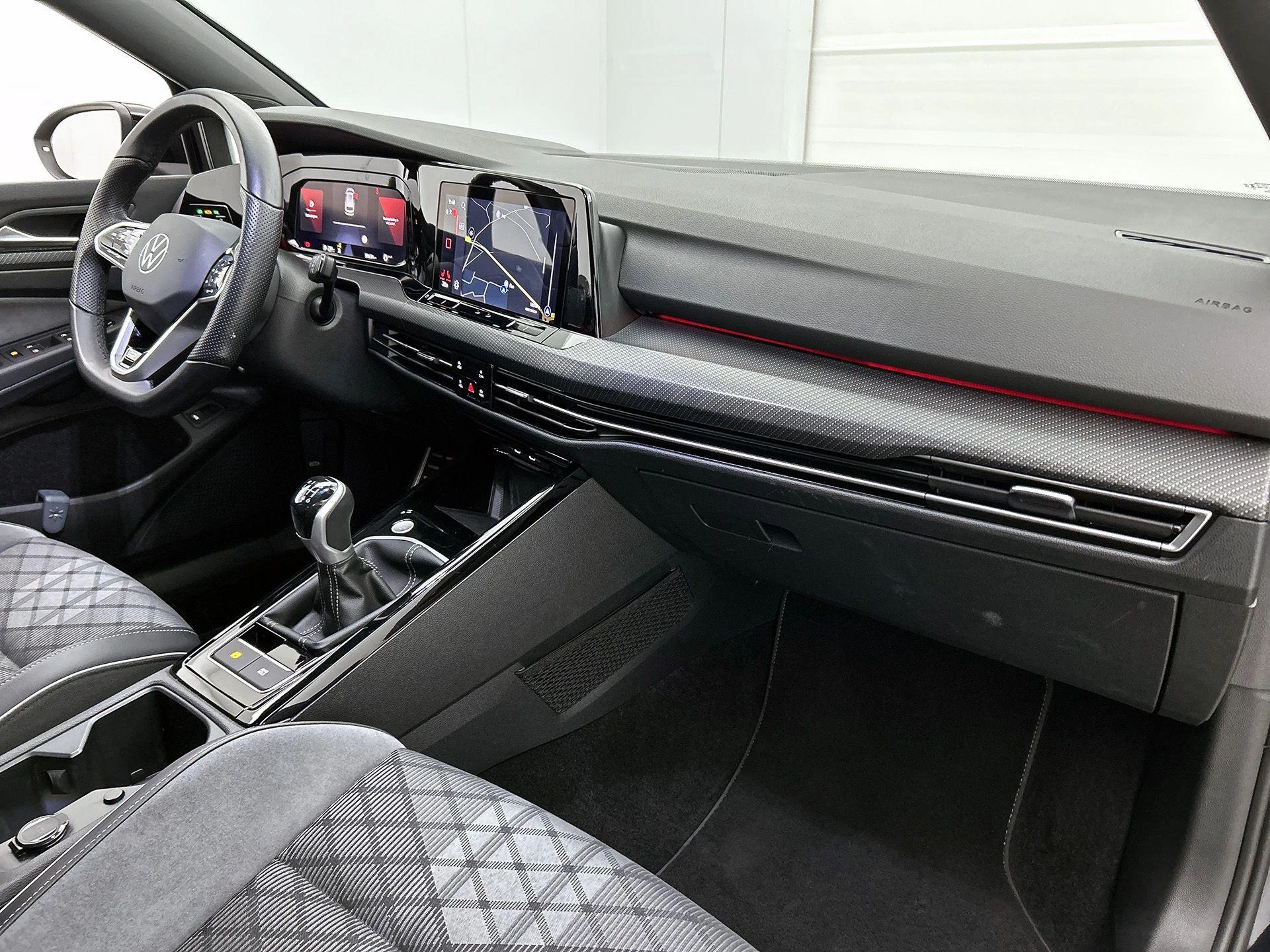 Volkswagen-Golf-image-19