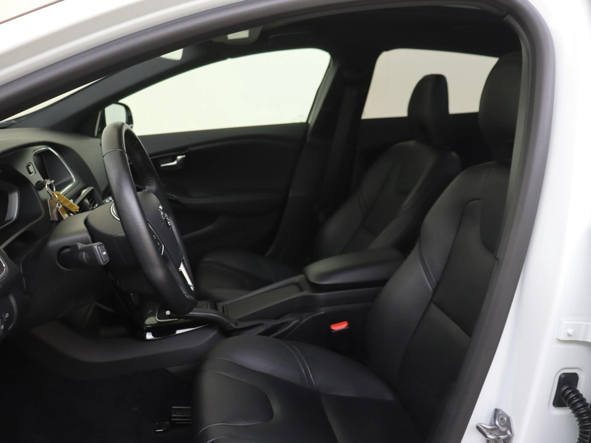 Volvo-V40-image-14